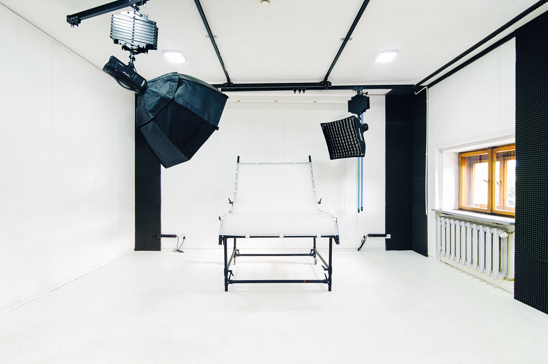 Studio Górne - Stół bezcieniowy