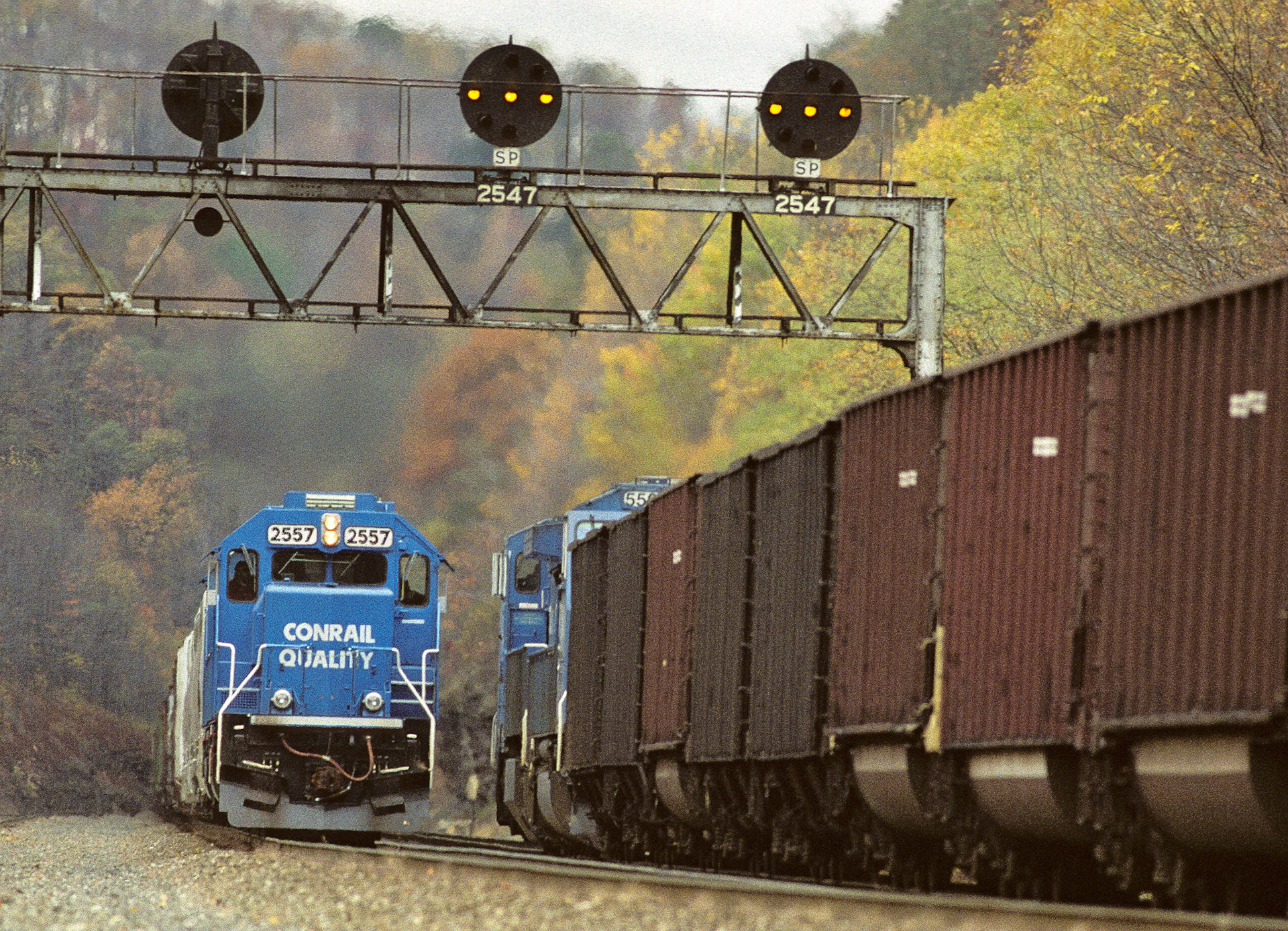 Conrail (PRR), Lilly, PA, 10/22/1998 (12:20pm)