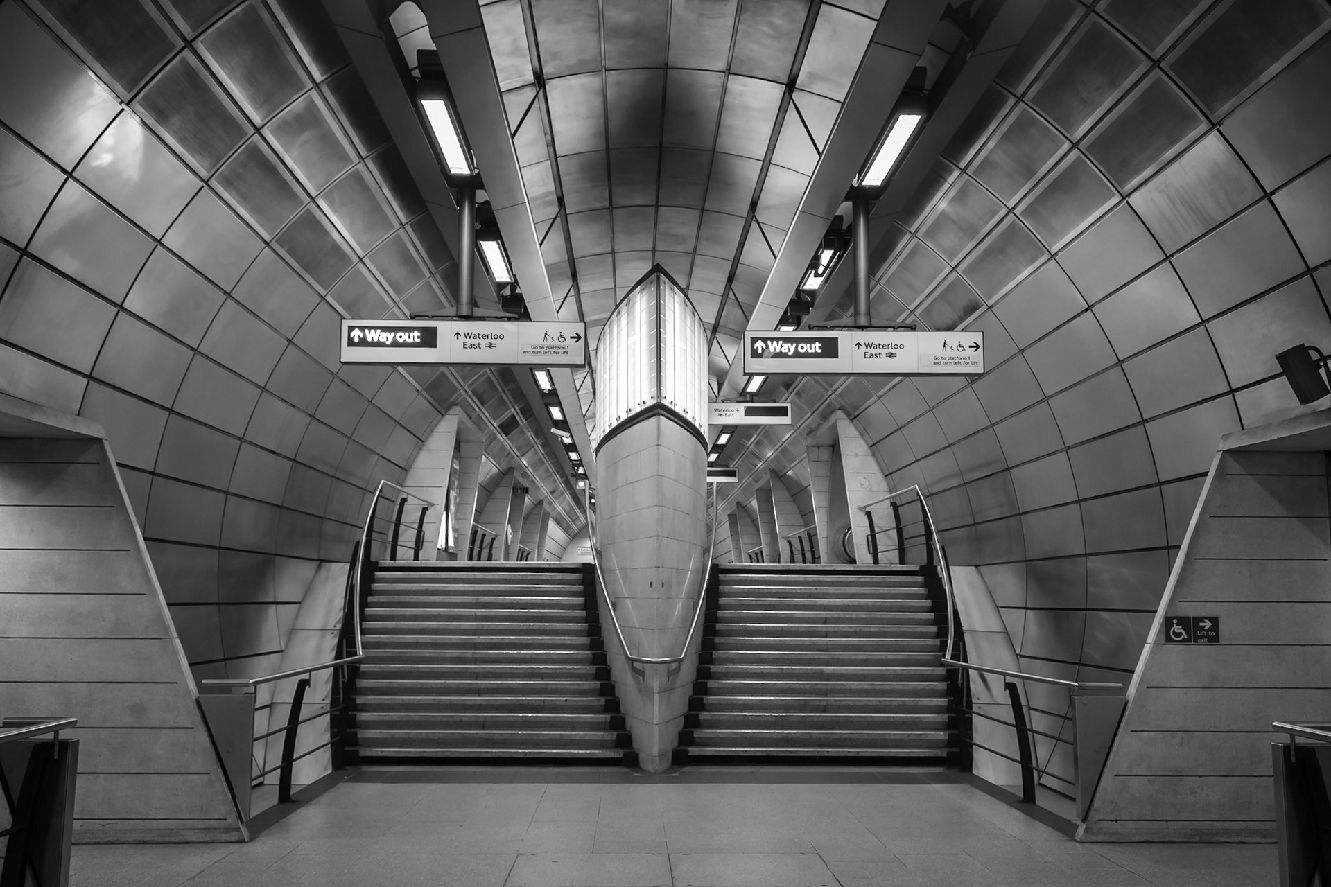 Tube Station, Jubilee Line, 2017