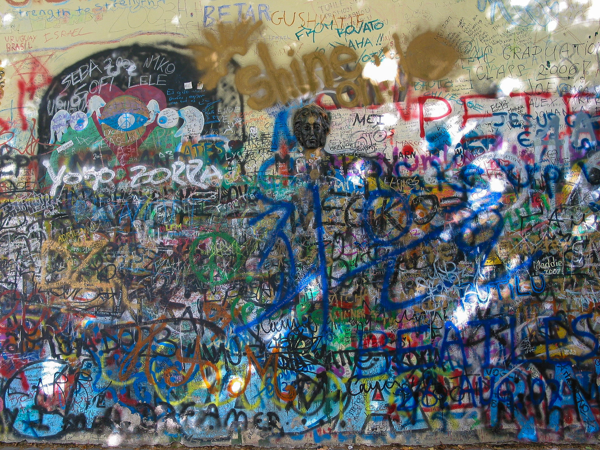 John Lennon Wall, Prague, 2007