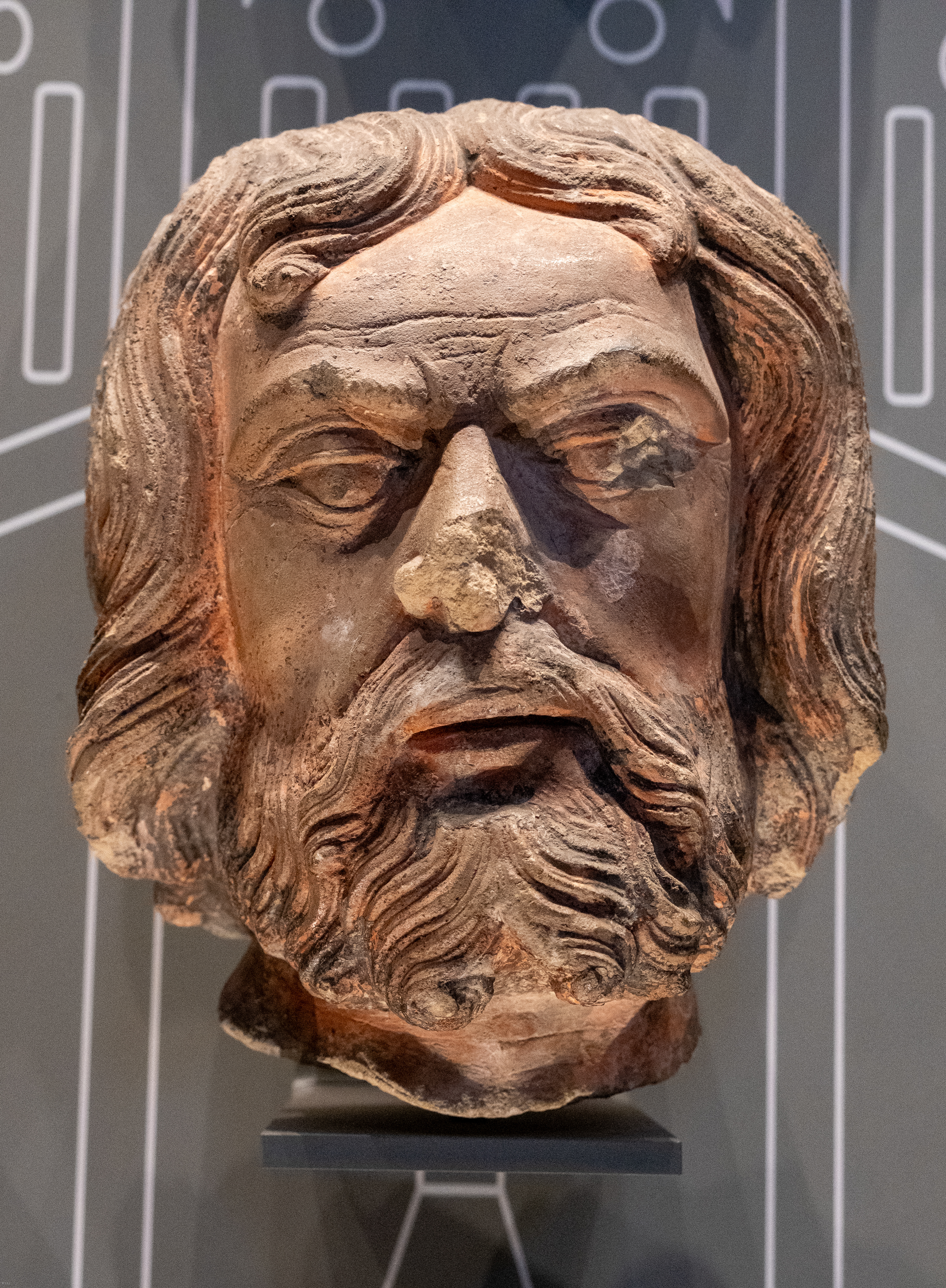 Statue's head from the Great Screen 1