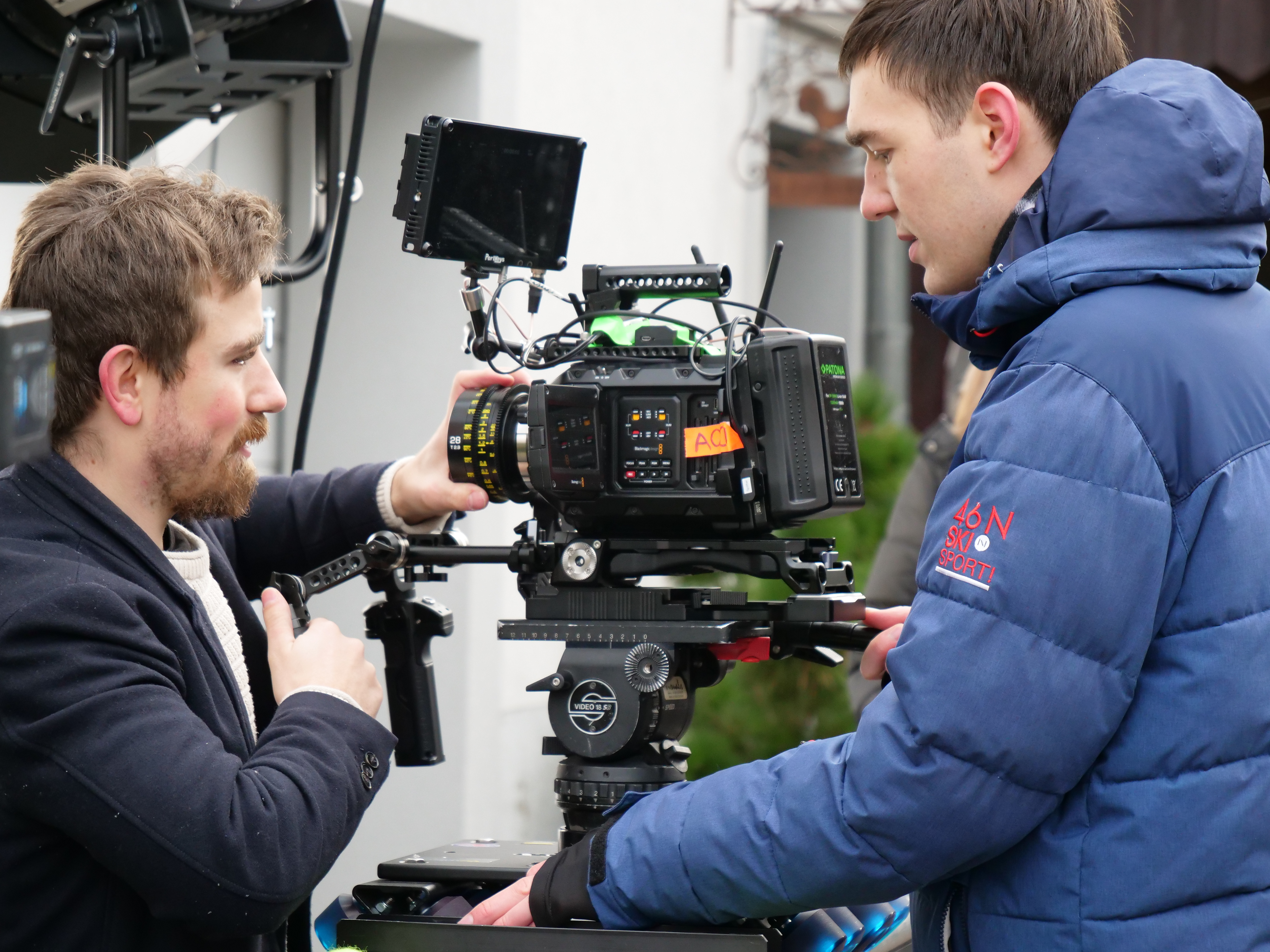 'Holding On' (2022) @Lea-Annina Deutsch