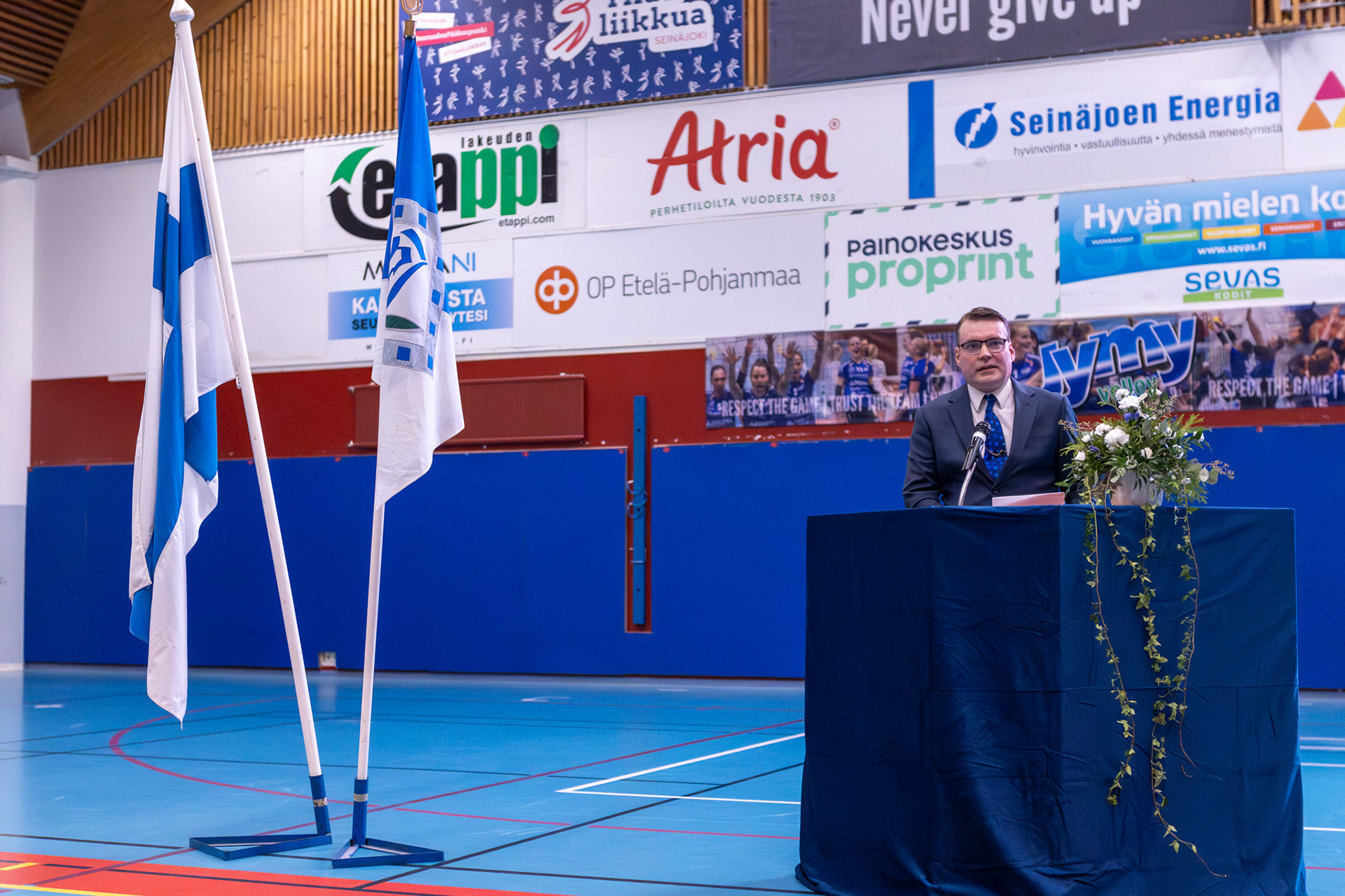 Voimistelu- ja Urheiluseura Nurmon Jymy 100v