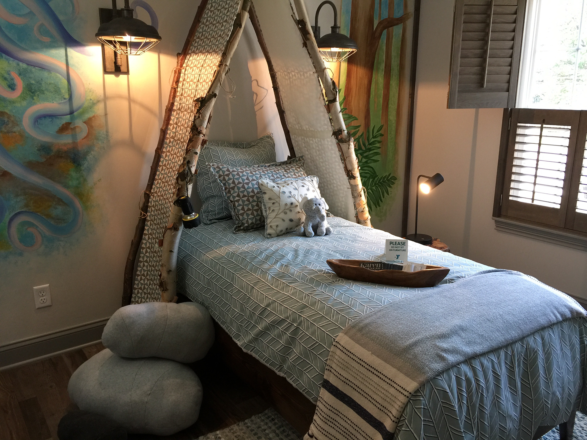 YMCA Dream House 2017 | Boy's Bedroom