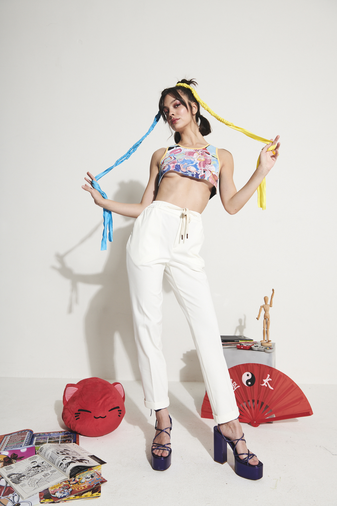 Client: BSETTECENTO Agency: DIRECT CLIENT | Highlighted individuality through a multi-subject campaign, portraying diverse characters—like a videographer, basketball enthusiast, and anime lover—each embodying their unique passions alongside Bsettecento’s style.