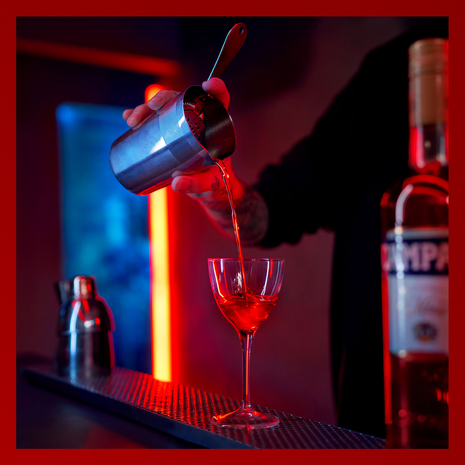 Client: CAMPARI Agency: HOBO | Developed a bold campaign to celebrate mixology artistry, blending striking visuals with storytelling to engage bartenders and cocktail enthusiasts worldwide.