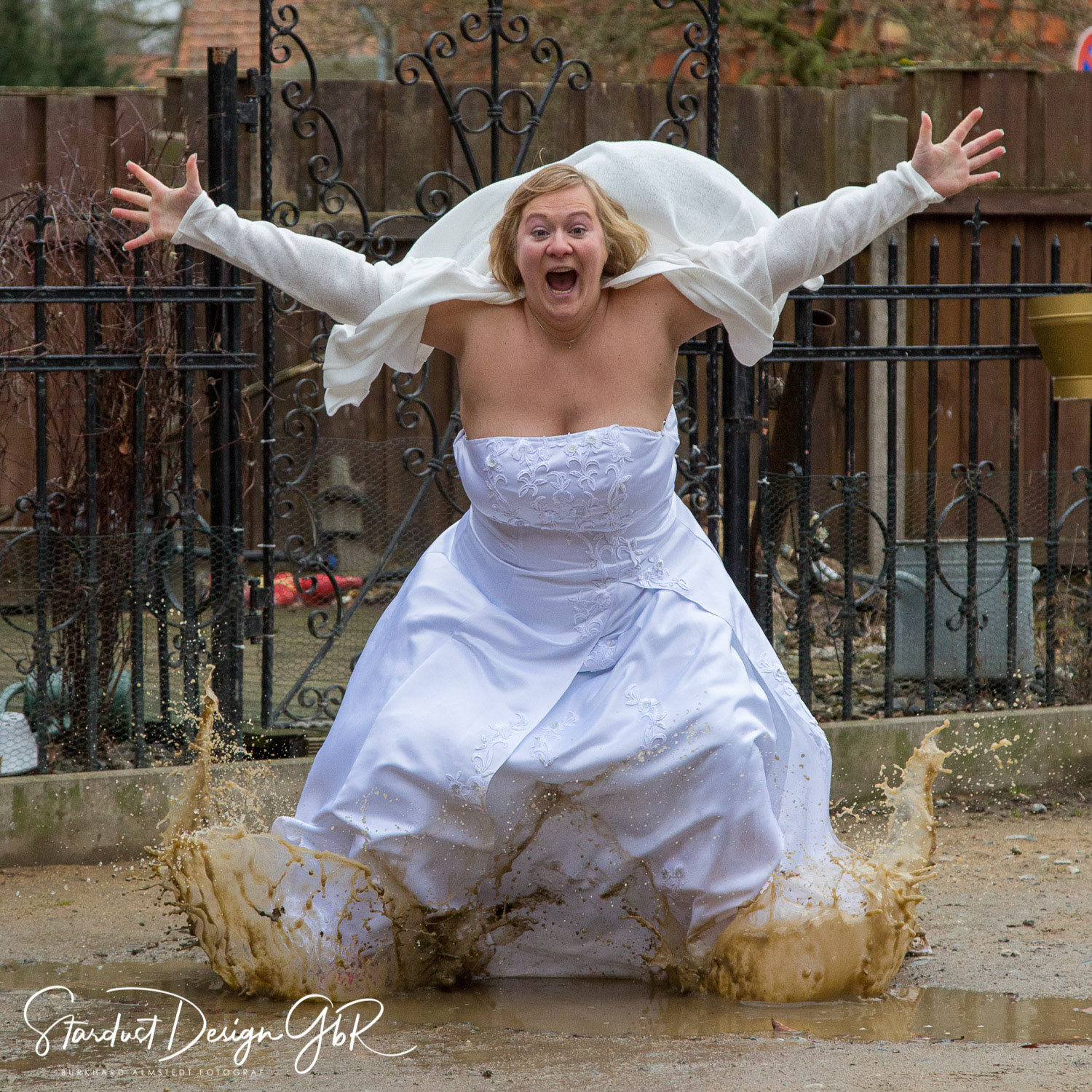 Bäuerin Julia - Trash the Dress Shooting auf dem Bauernhof