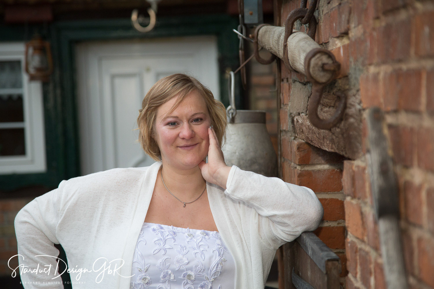 Bäuerin Julia - Trash the Dress Shooting auf dem Bauernhof
