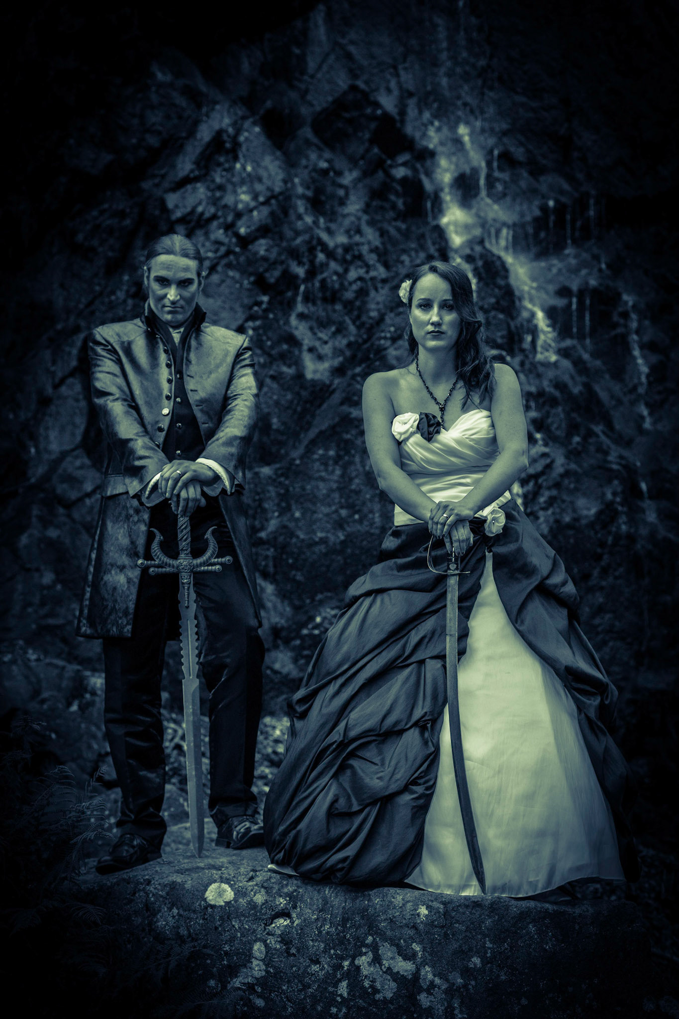 Shooting vom 3. August 2013 am Radau Wasserfall bei Bad Harzburg.
Auswahl Kunde für die Weiterbearbeitung.
Vampire Style best of