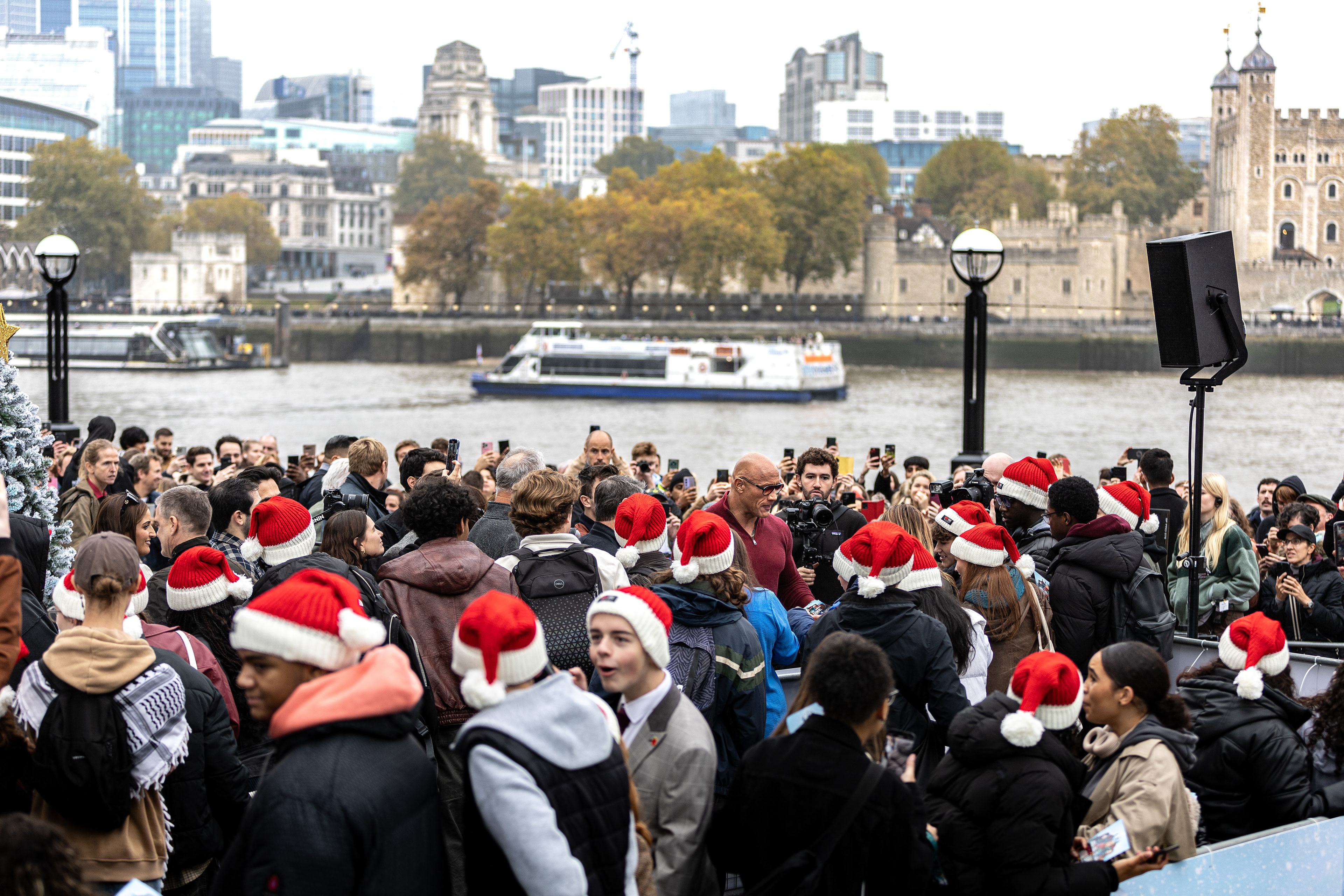 Dwayne Johnson & Fans
