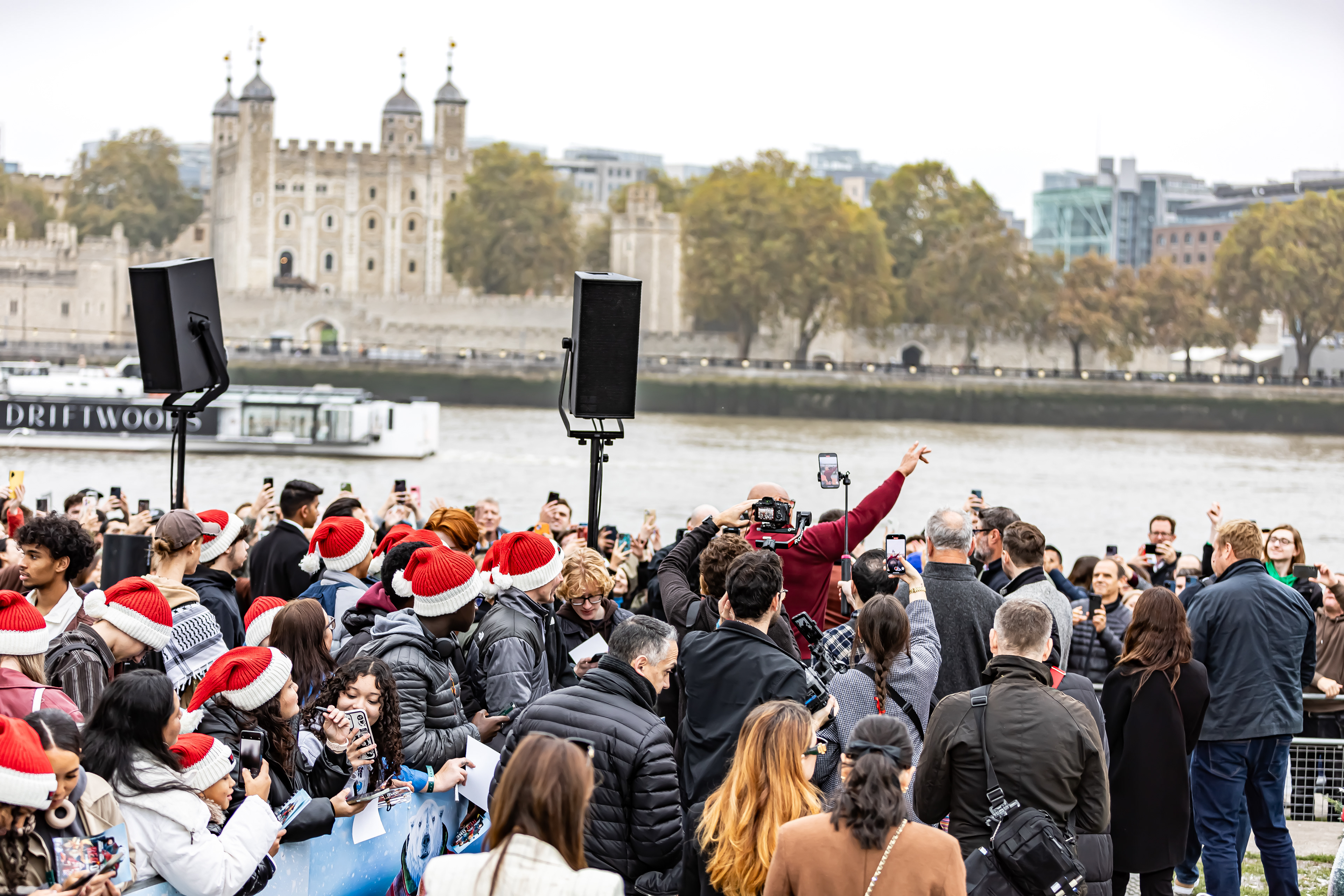 Dwayne Johnson & Fans