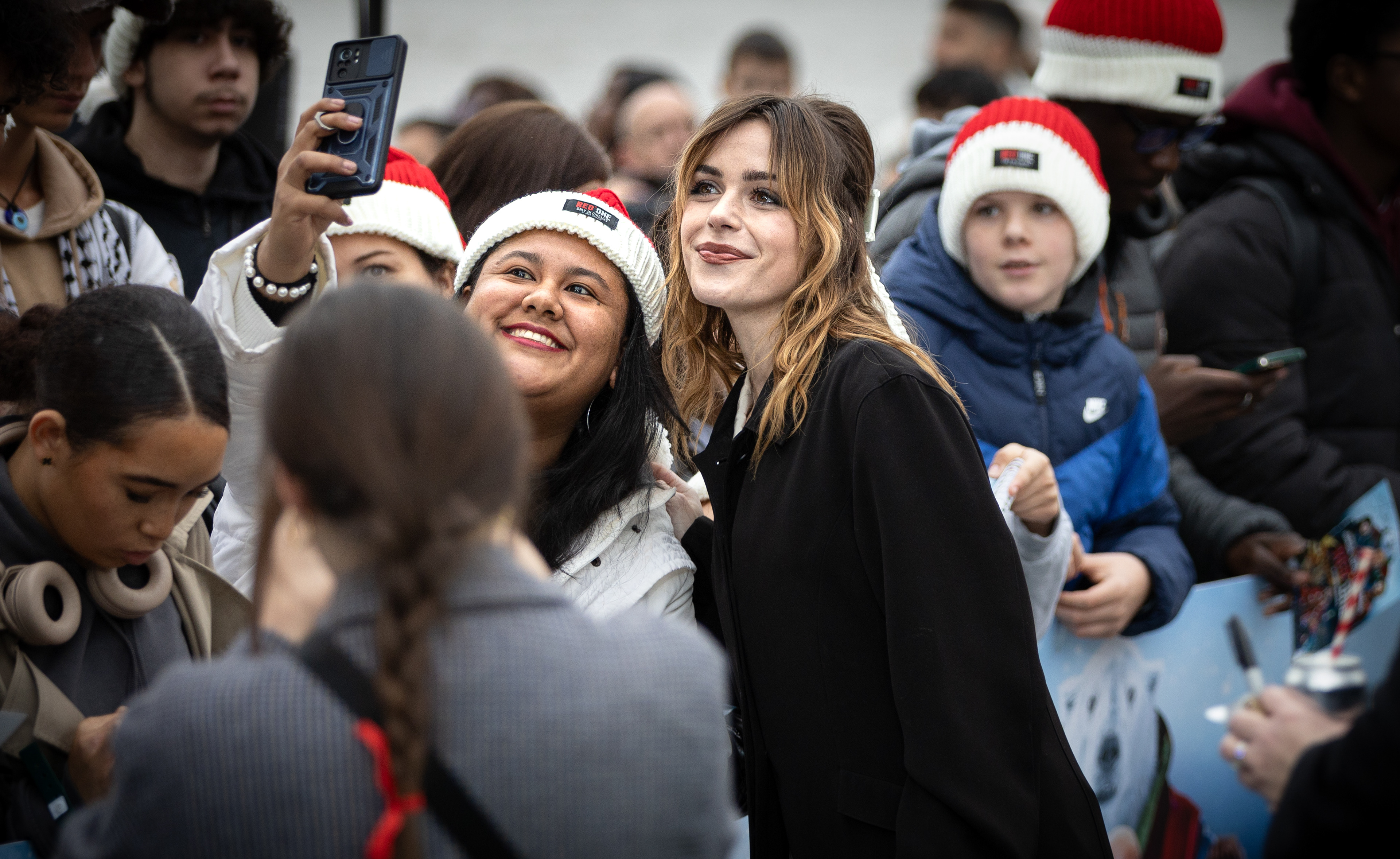 Kiernan Shipka & Fans