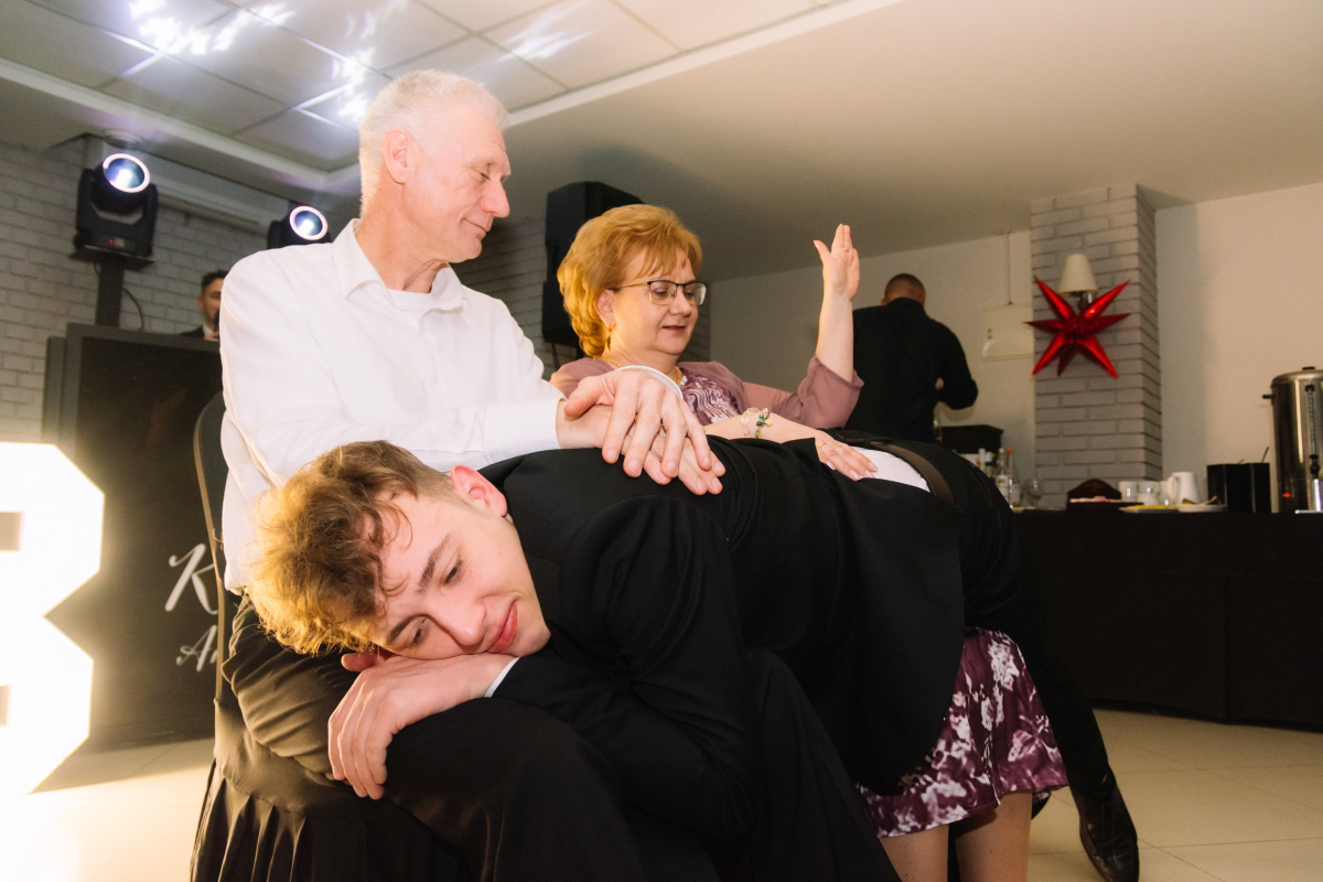 Reportaż osiemnastka Olszówka Przykona