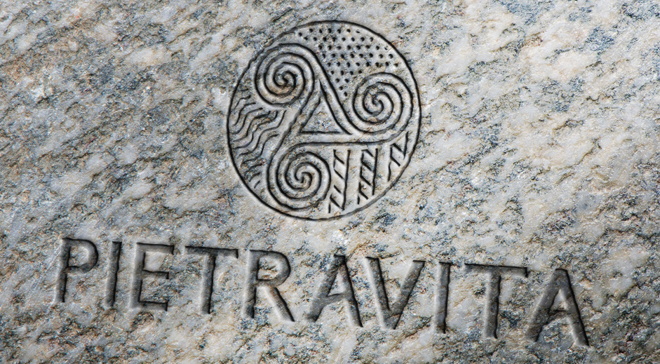 Pietravita logotipo