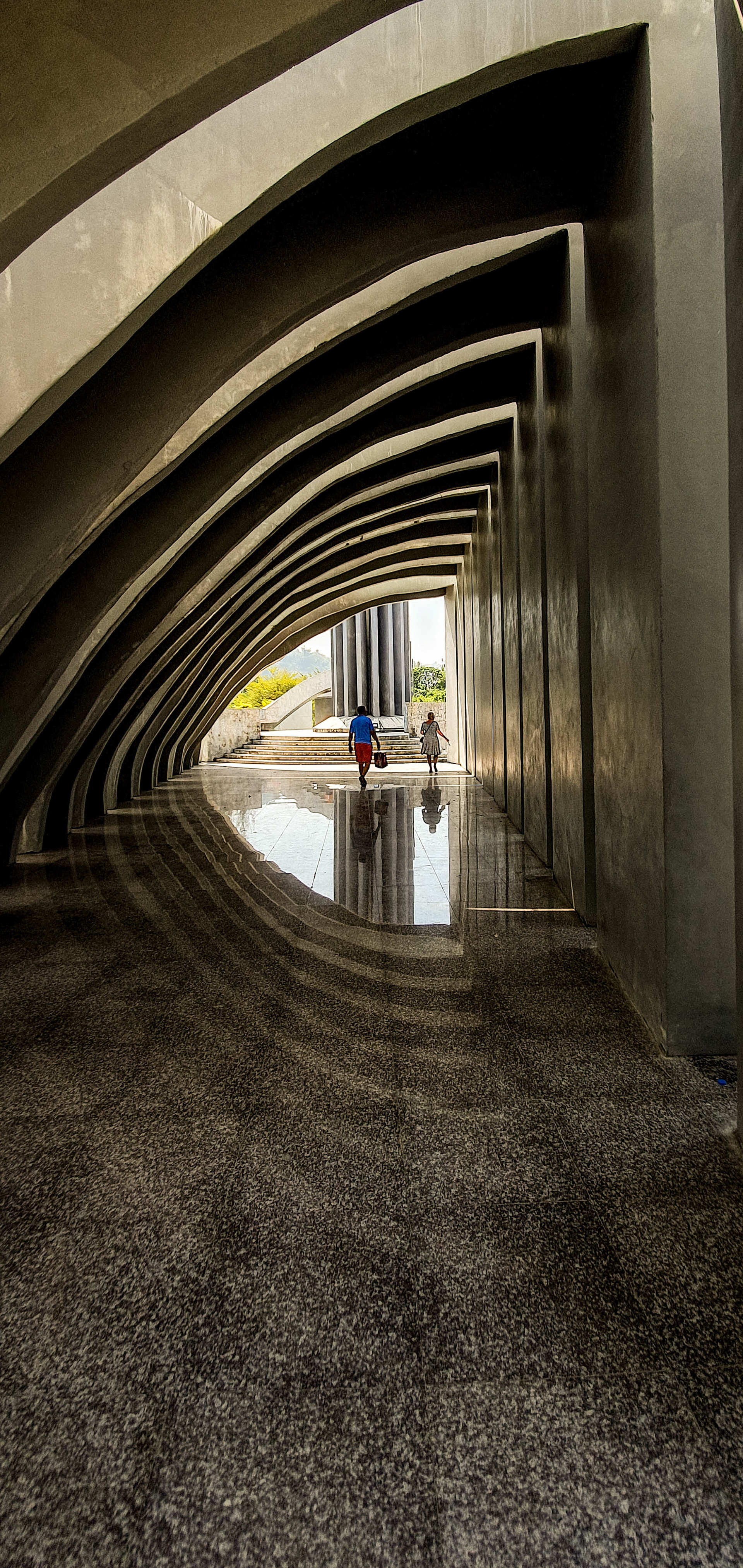 Ein Ort des Gedenkens: Die kraftvolle Architektur von Khao Lak