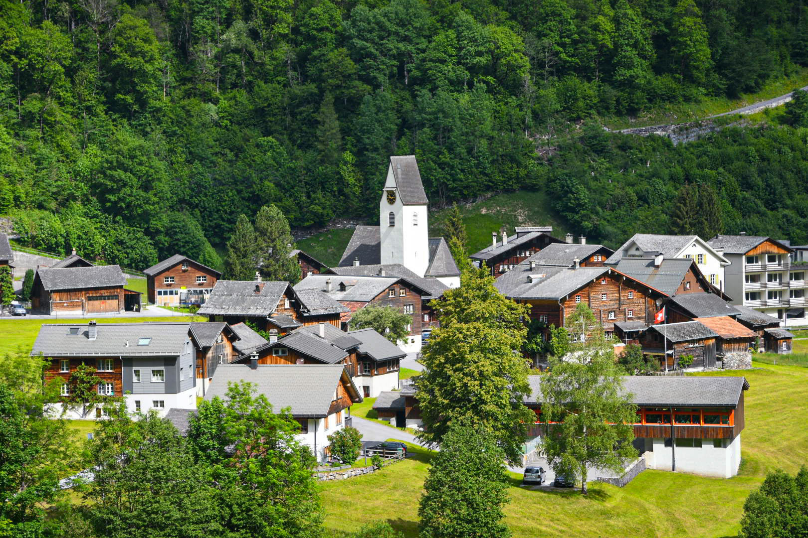 Tradition in Holz und Stein: Elm im Glarnerland