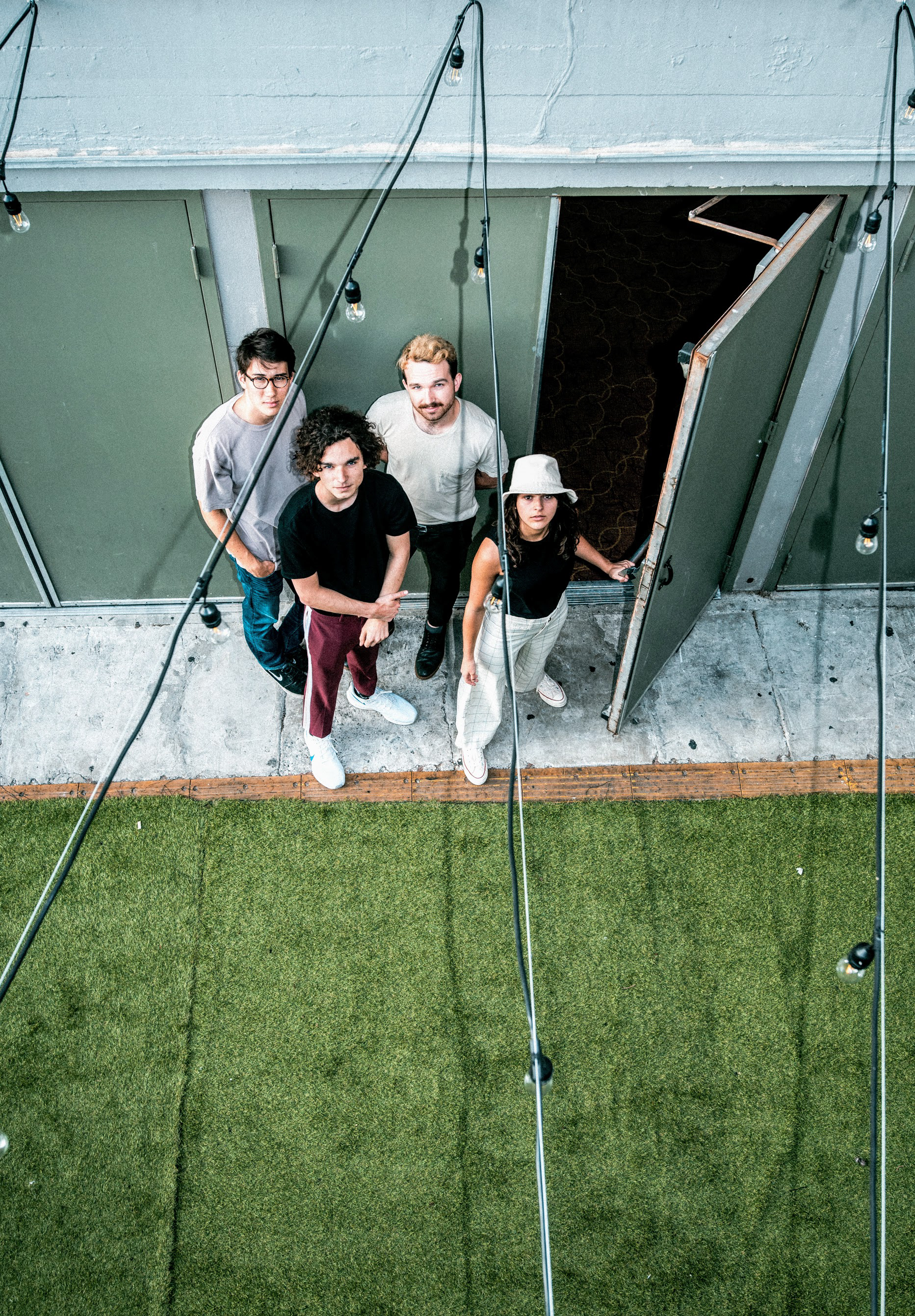 THE GREETING COMMITTEE