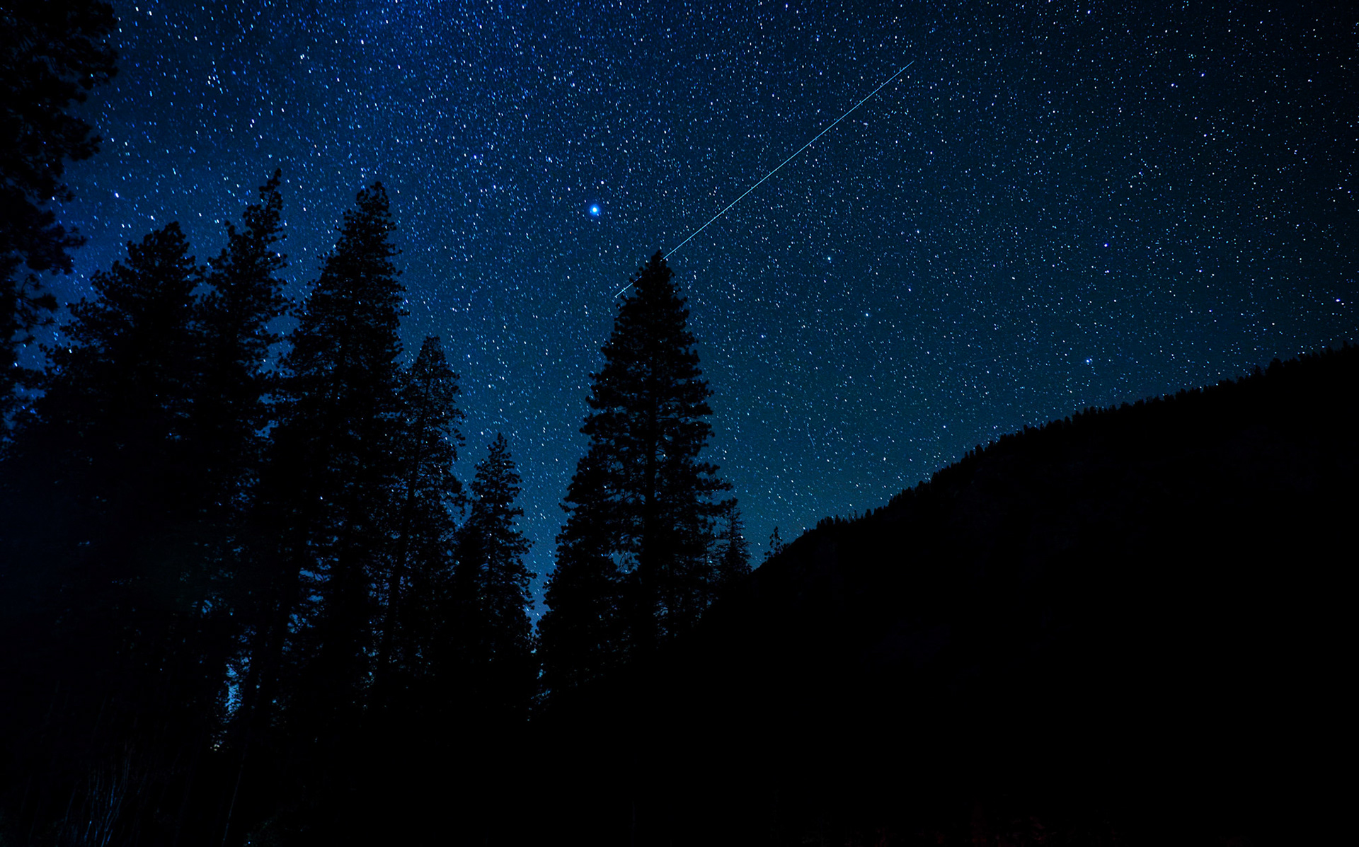 Where darkness did not hide the world, only revealed its wonder | Yosemite, California