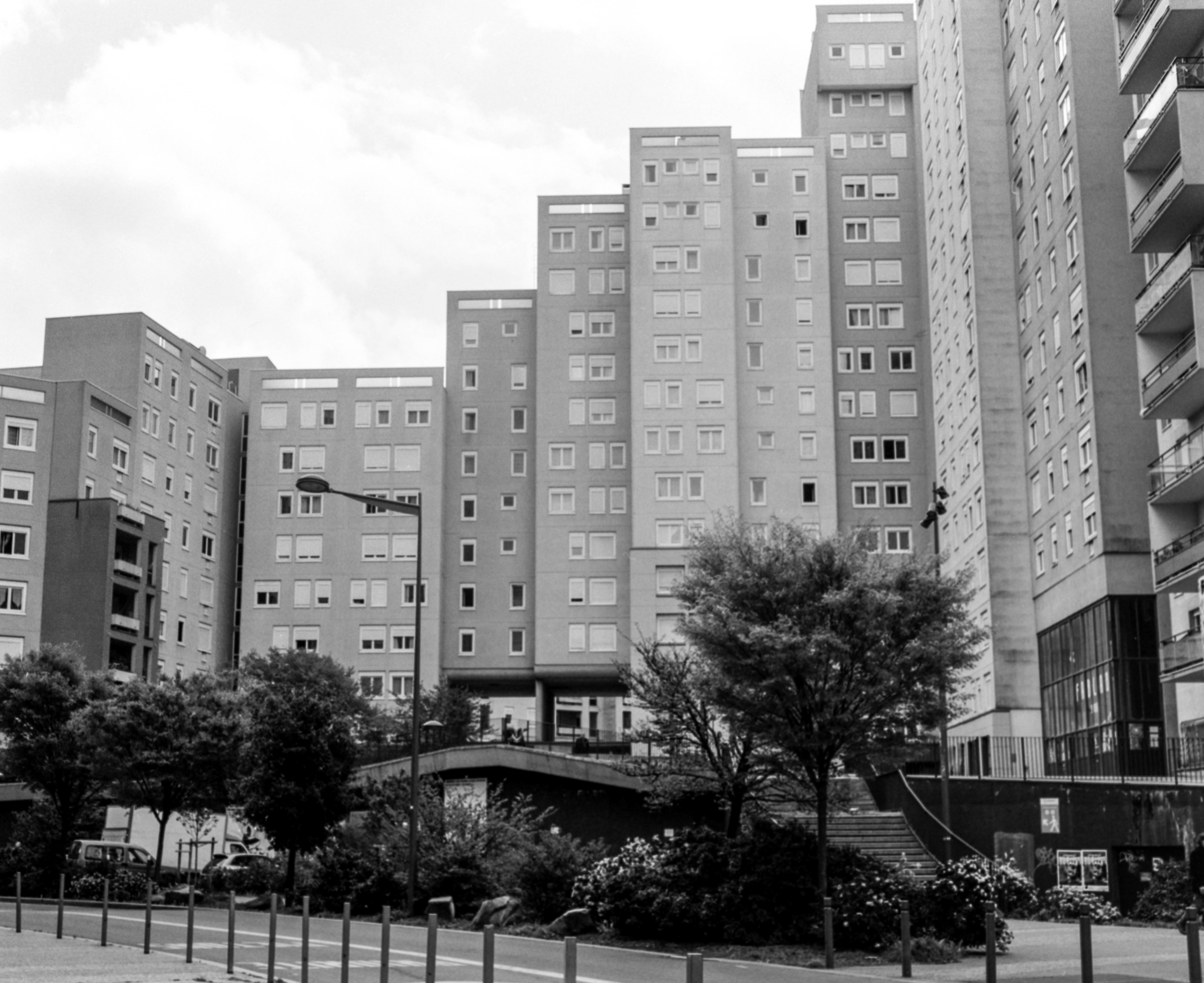 Tours d'habitation près de la mairie