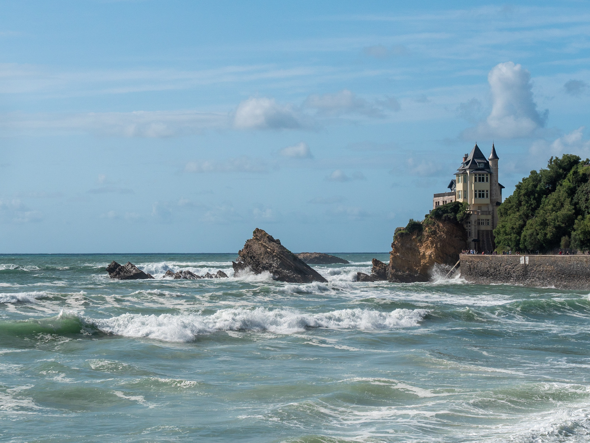 la Villa Belza vue depuis la côte des basques, juillet 2019