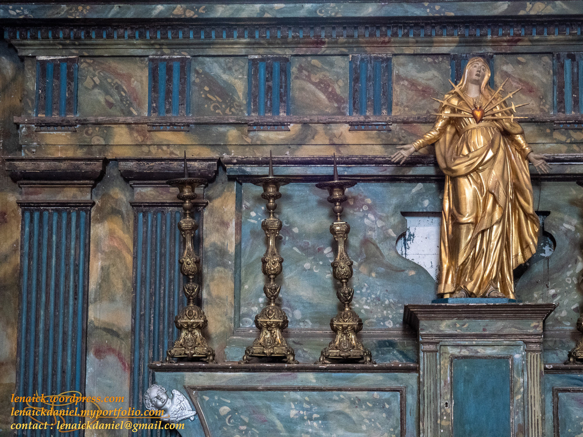 sculptures dans l'abbaye.
