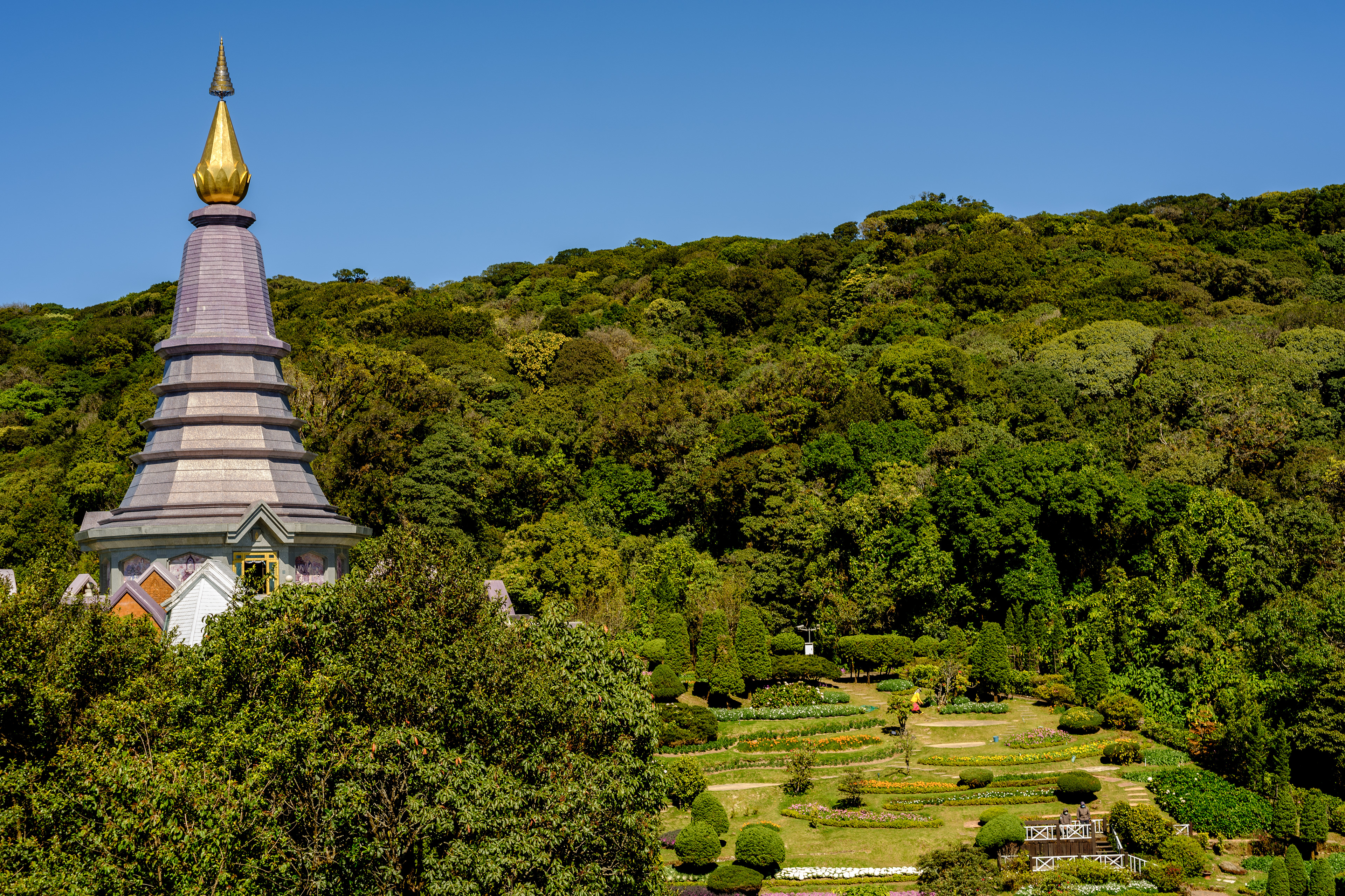 Phra Mahathat Naphaphon Bhumisiri vu de la plate forme du Phra Mahathat Napha Methanidon