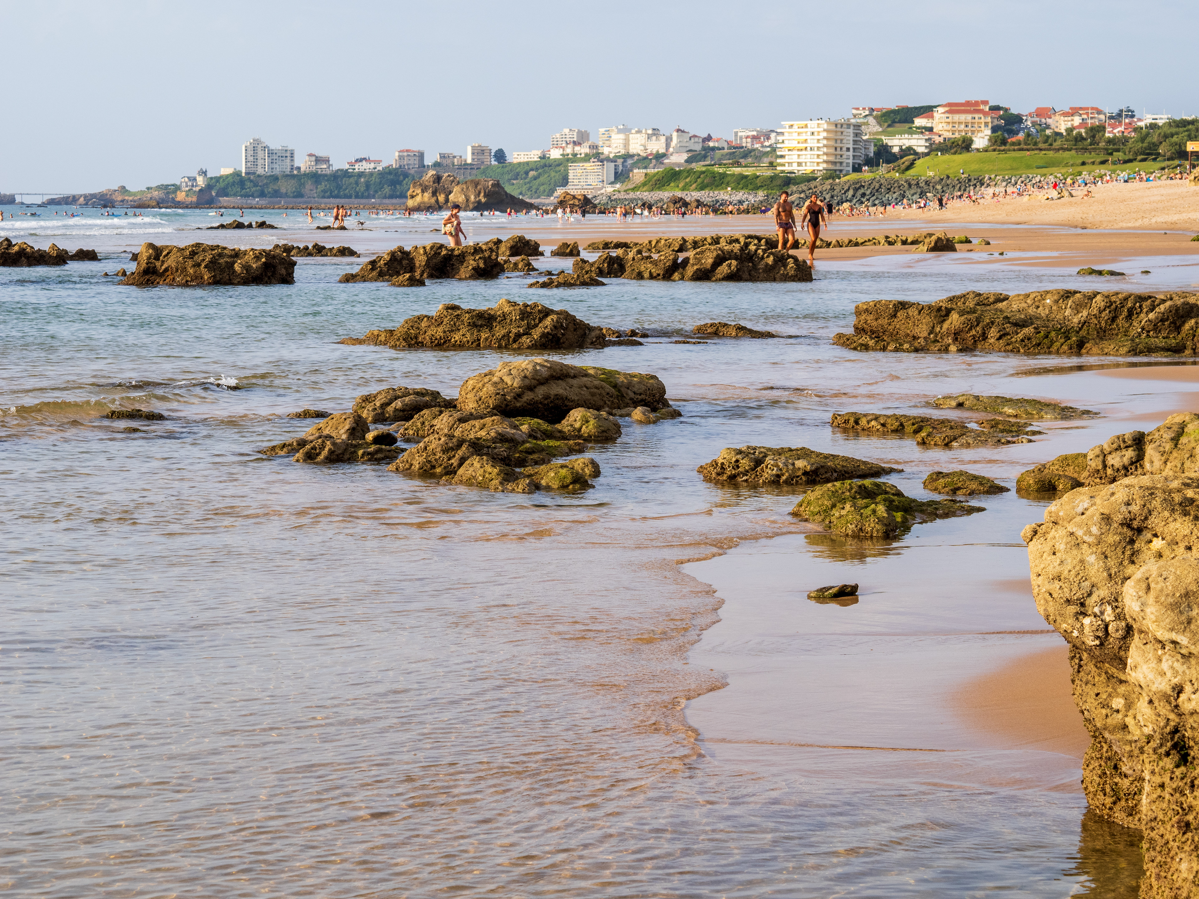 un oeil vers Biarritz qui s'éloigne