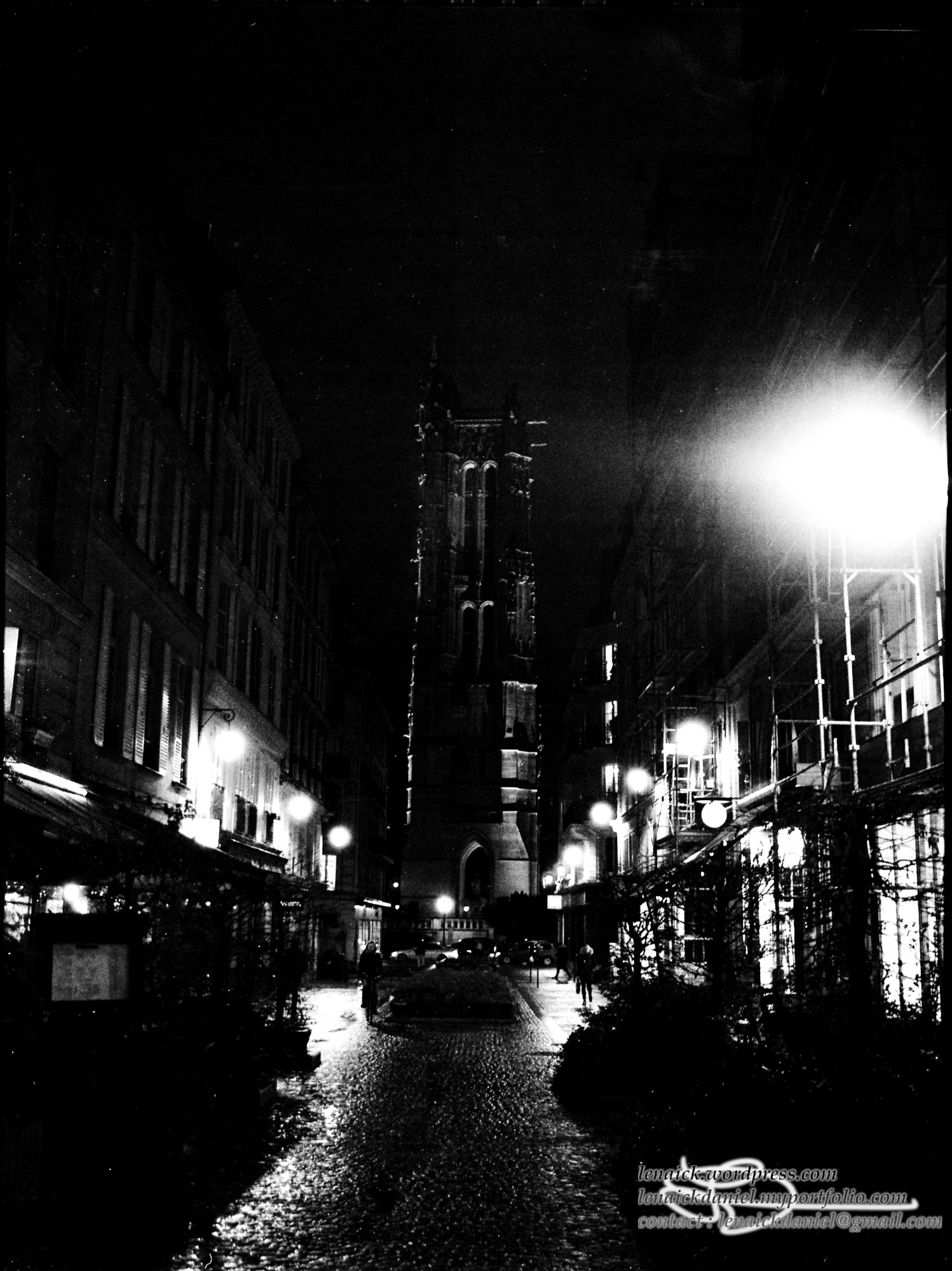la Tour Saint-jacques de nuit, Ilford 3200 Moyen format Pentax 645