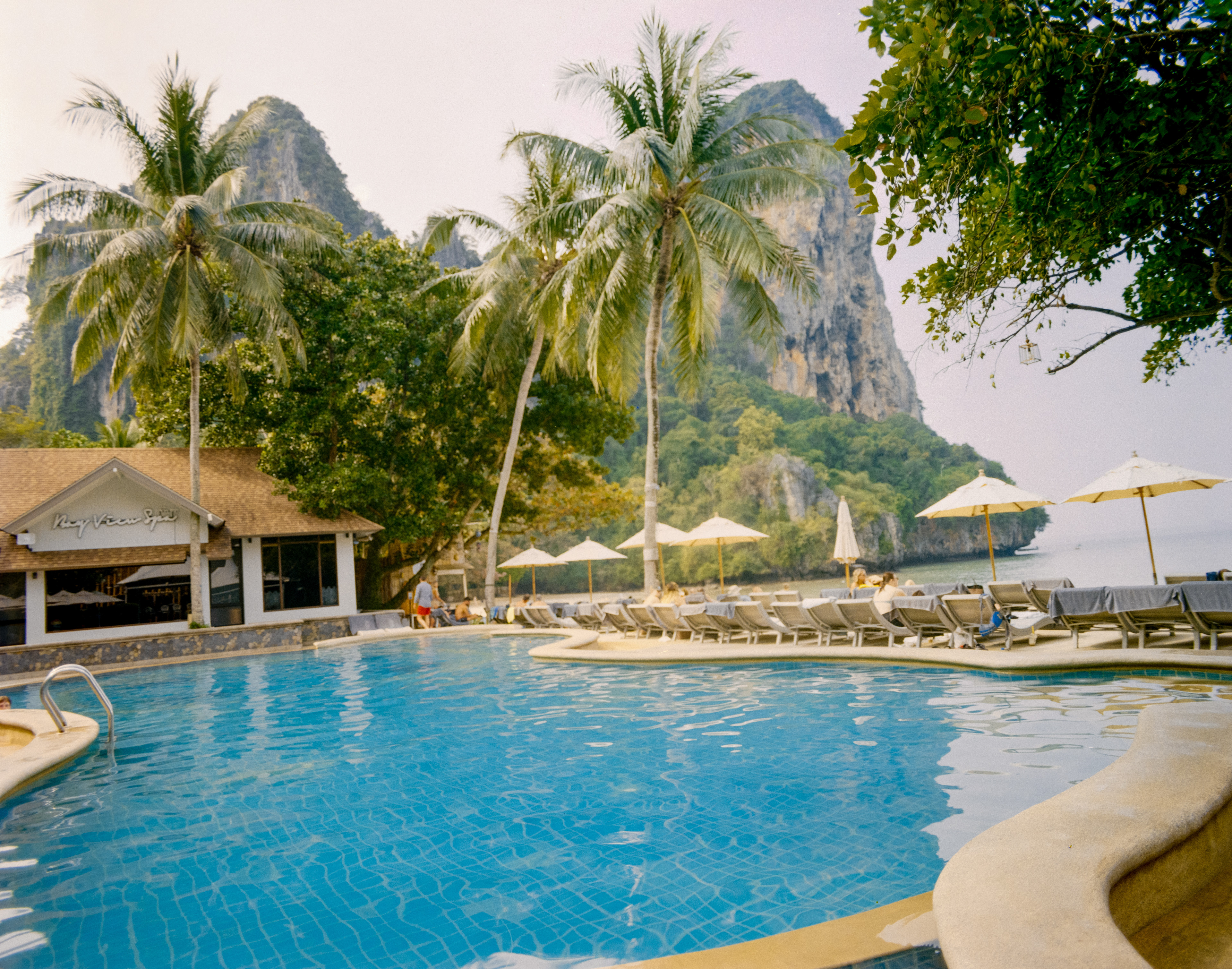 Je n'ai jamais compris le concept de piscine en bord de mer