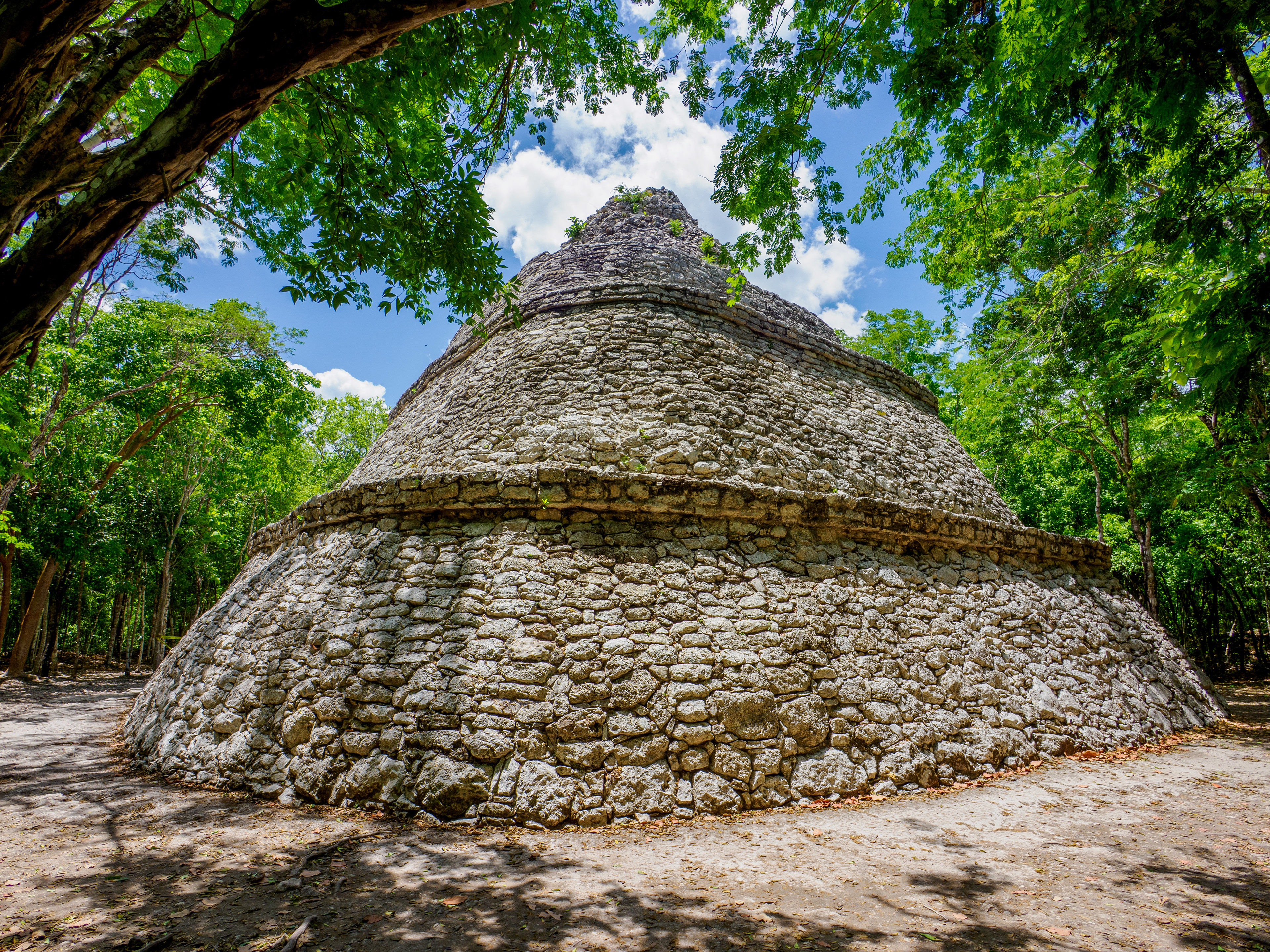 petit bâtiment proche du terrain de pelota