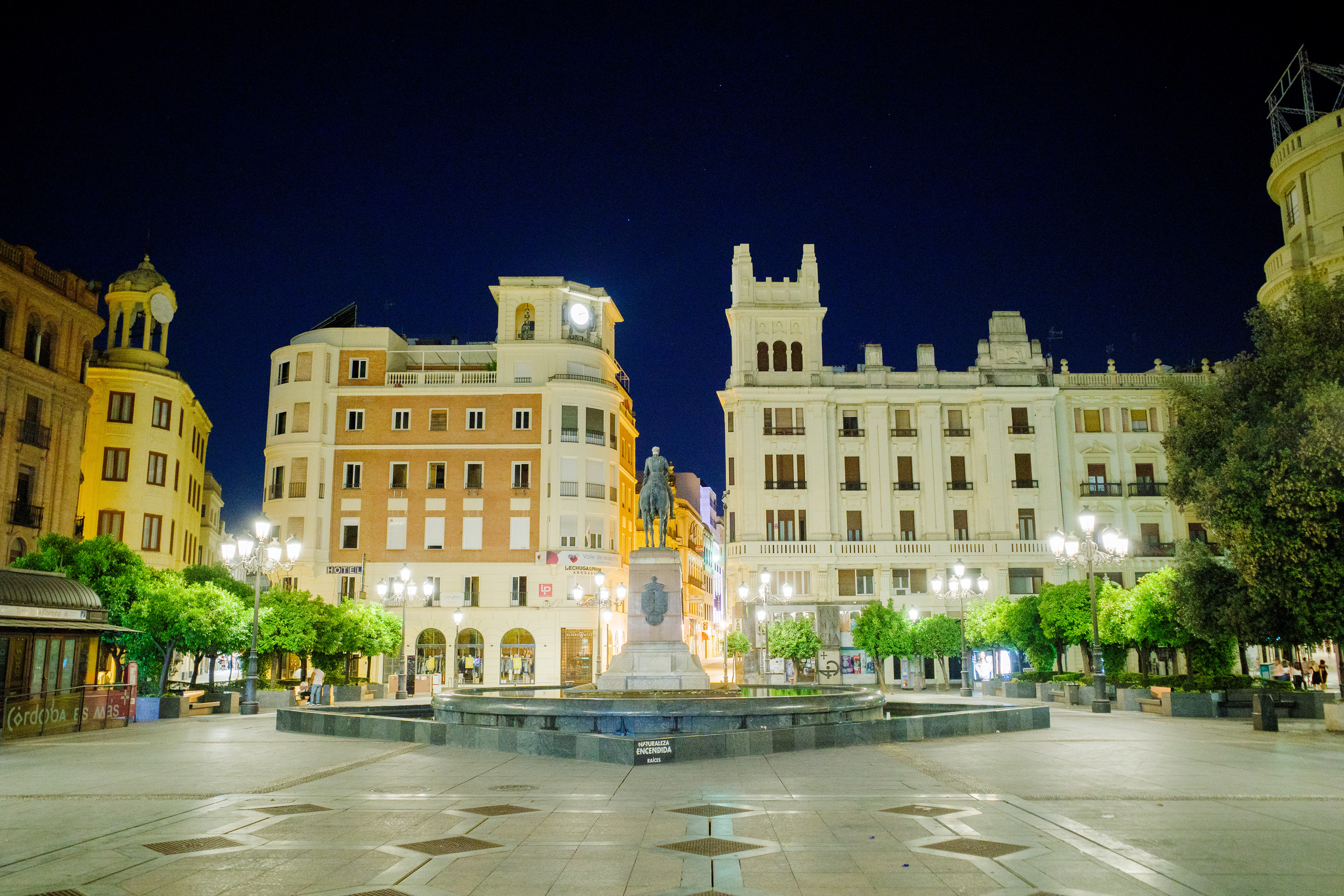 Plaza de las Tendillas, de nuit