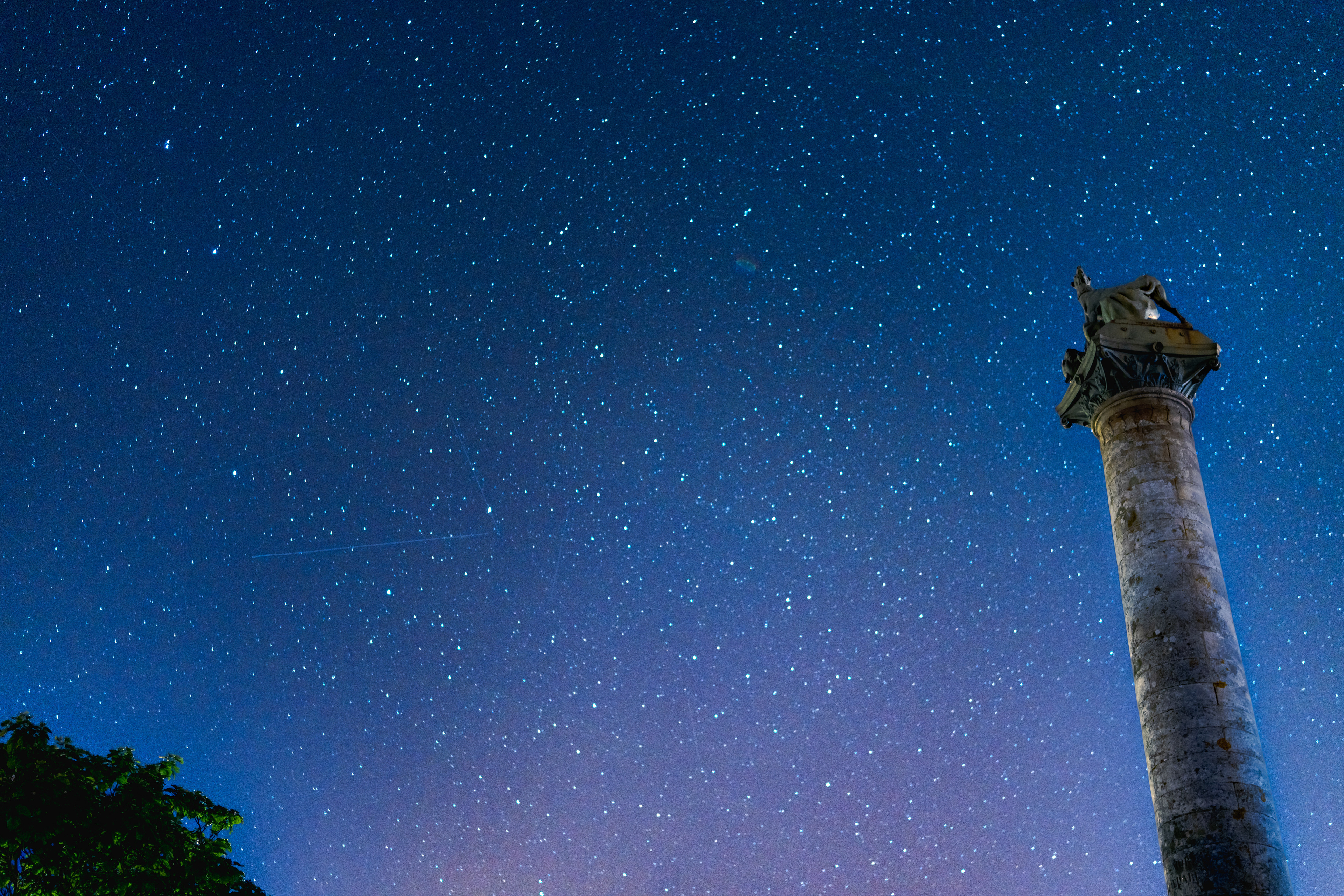 La colonne et les étoiles