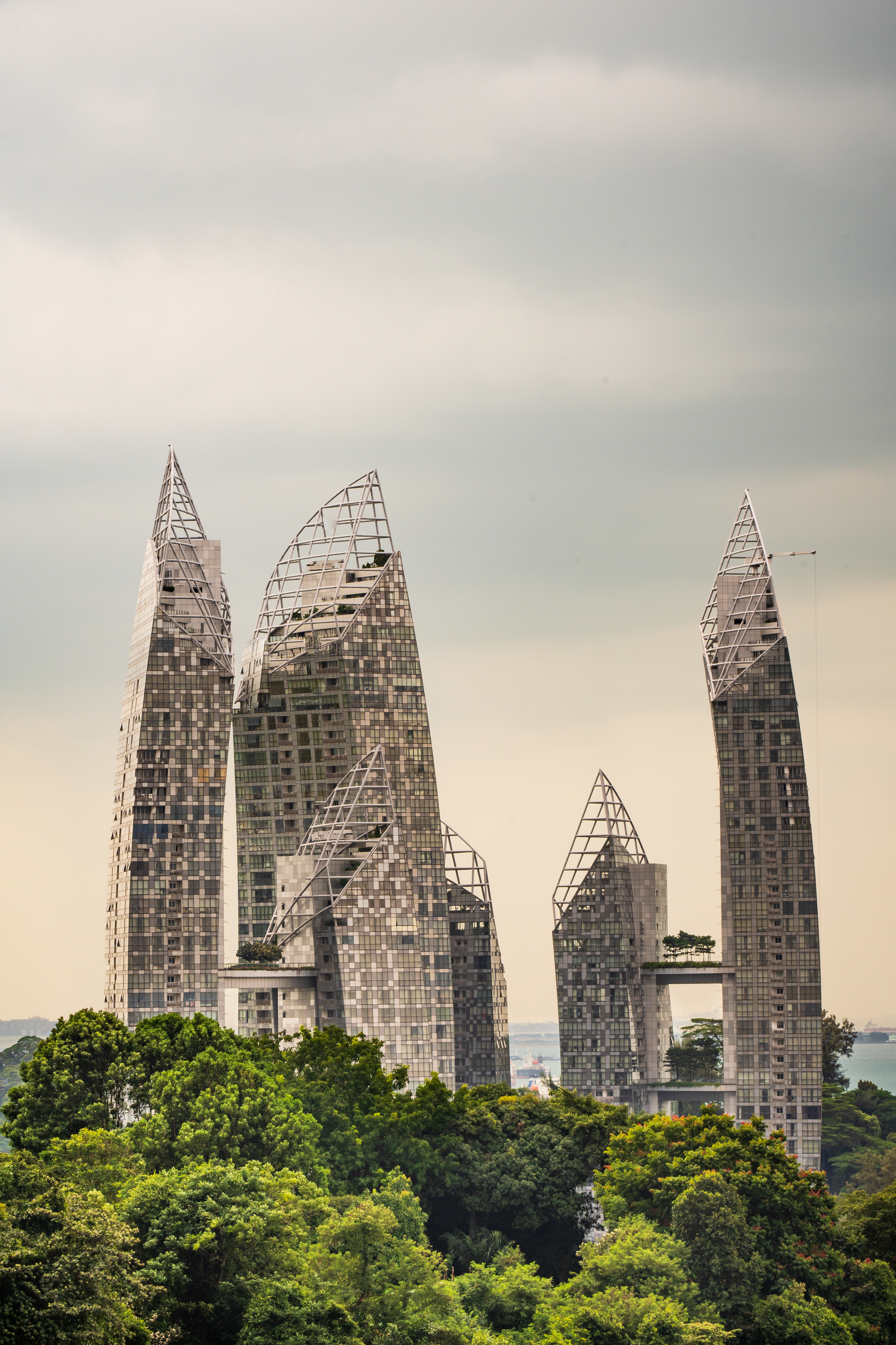 point de vue orageux avec le Reflections de Keppel Bay