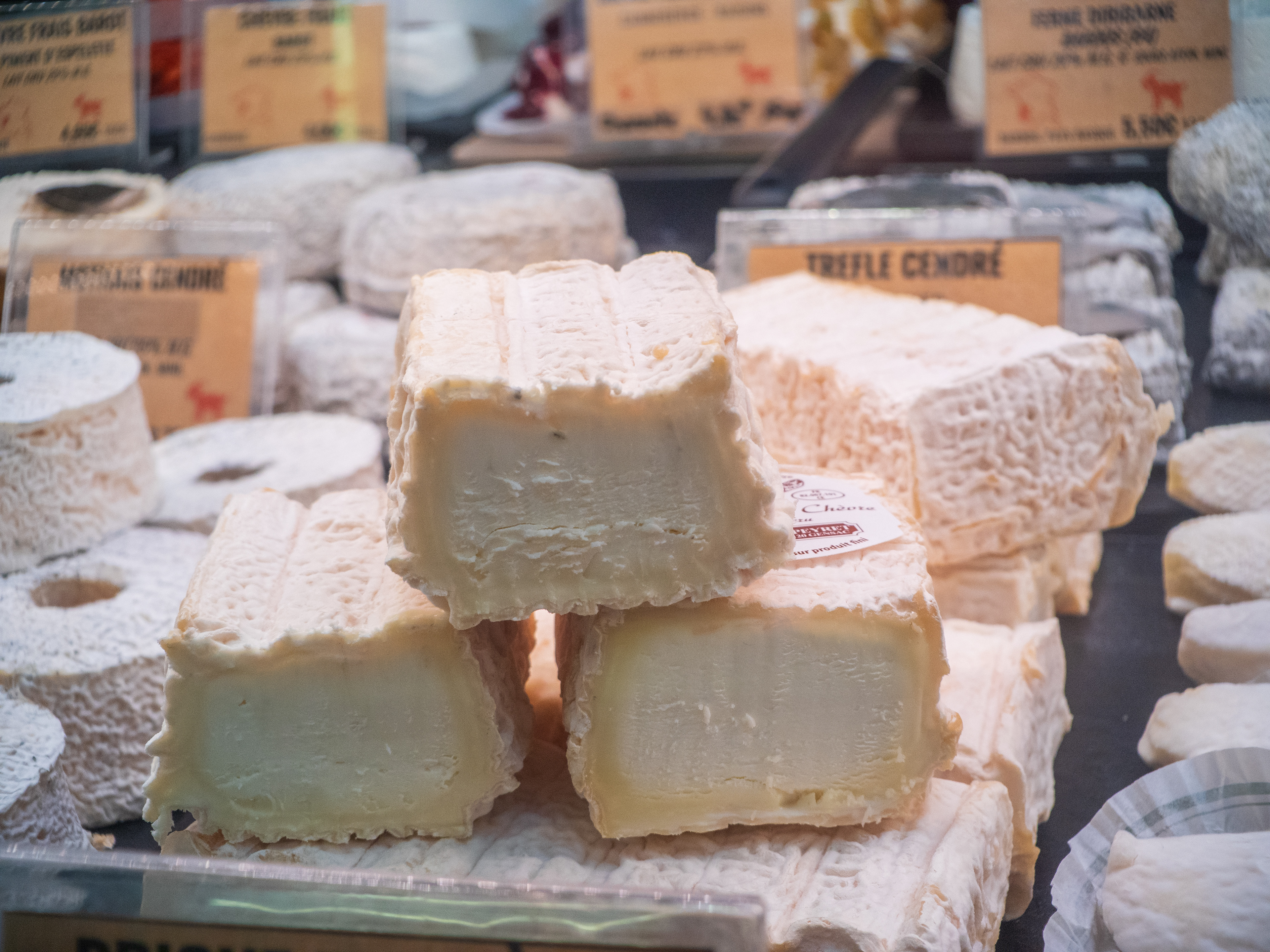 Halles de Biarritz, fromage