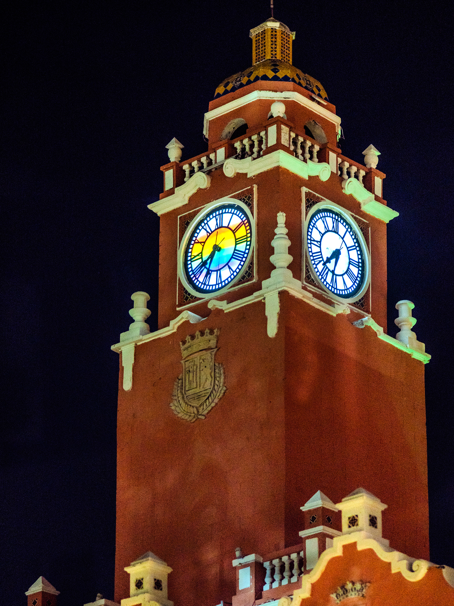 Edificio Municipal arc-en-ciel