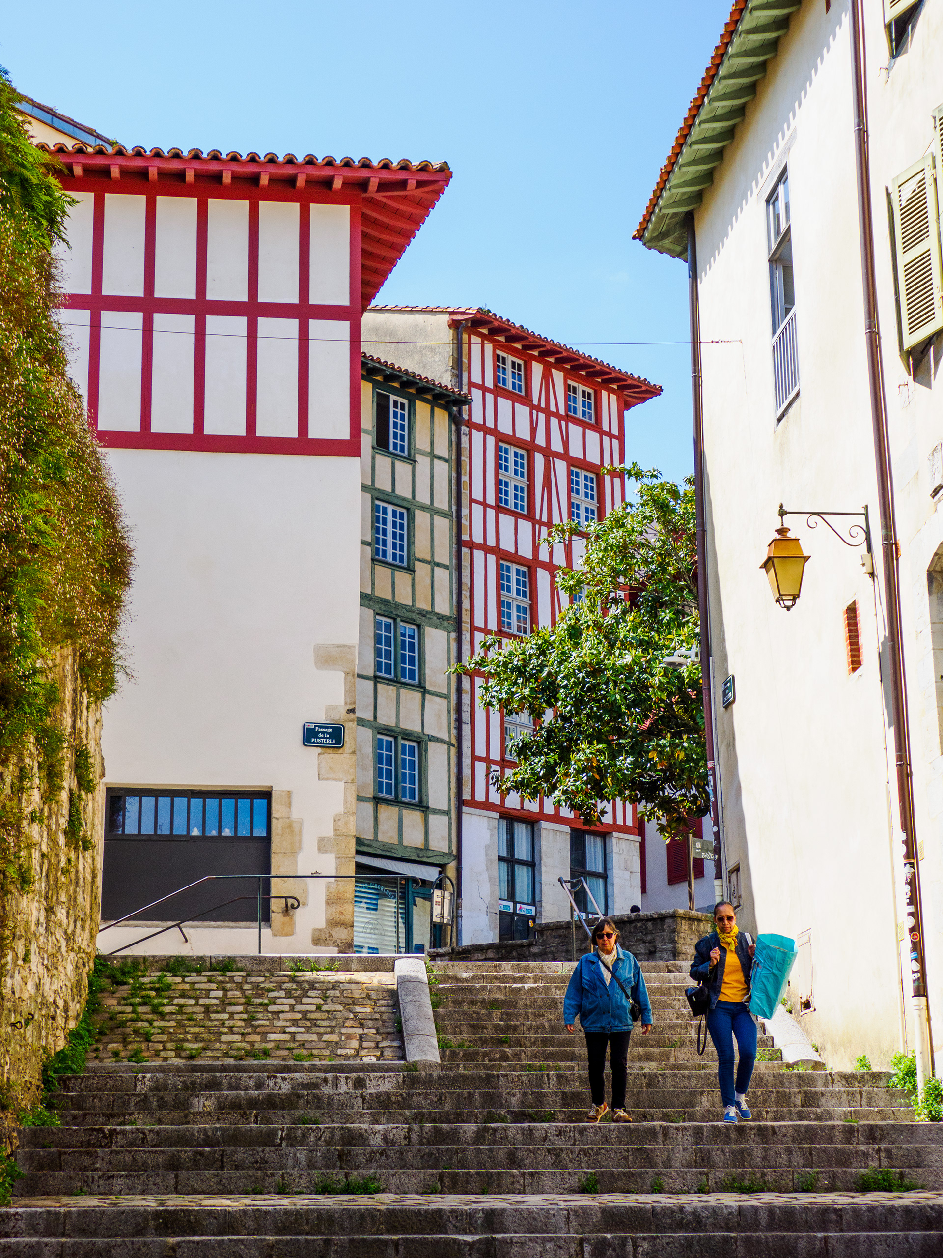 escaliers à Bayonne, montant vers place de la plachotte