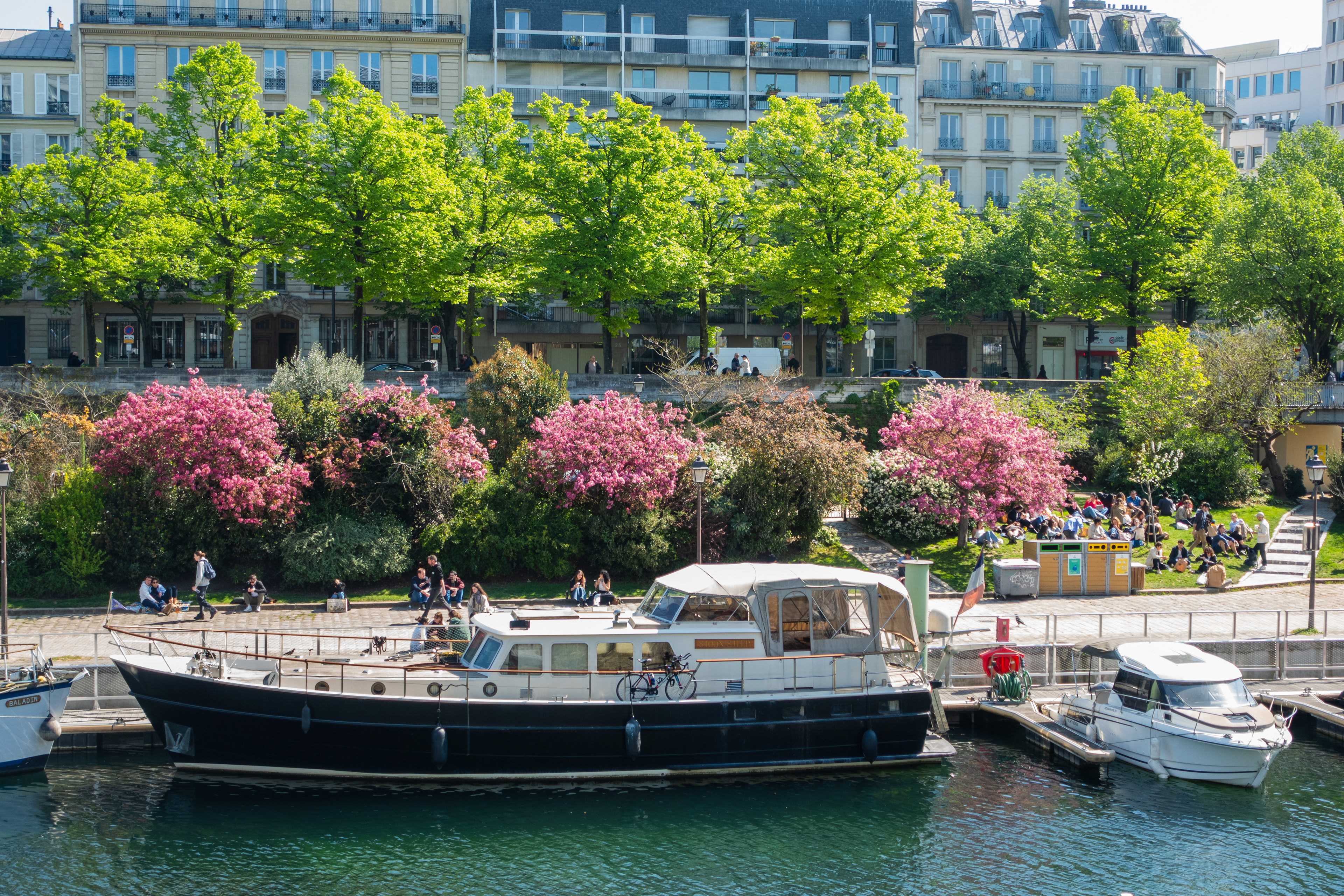 Le port au printemps