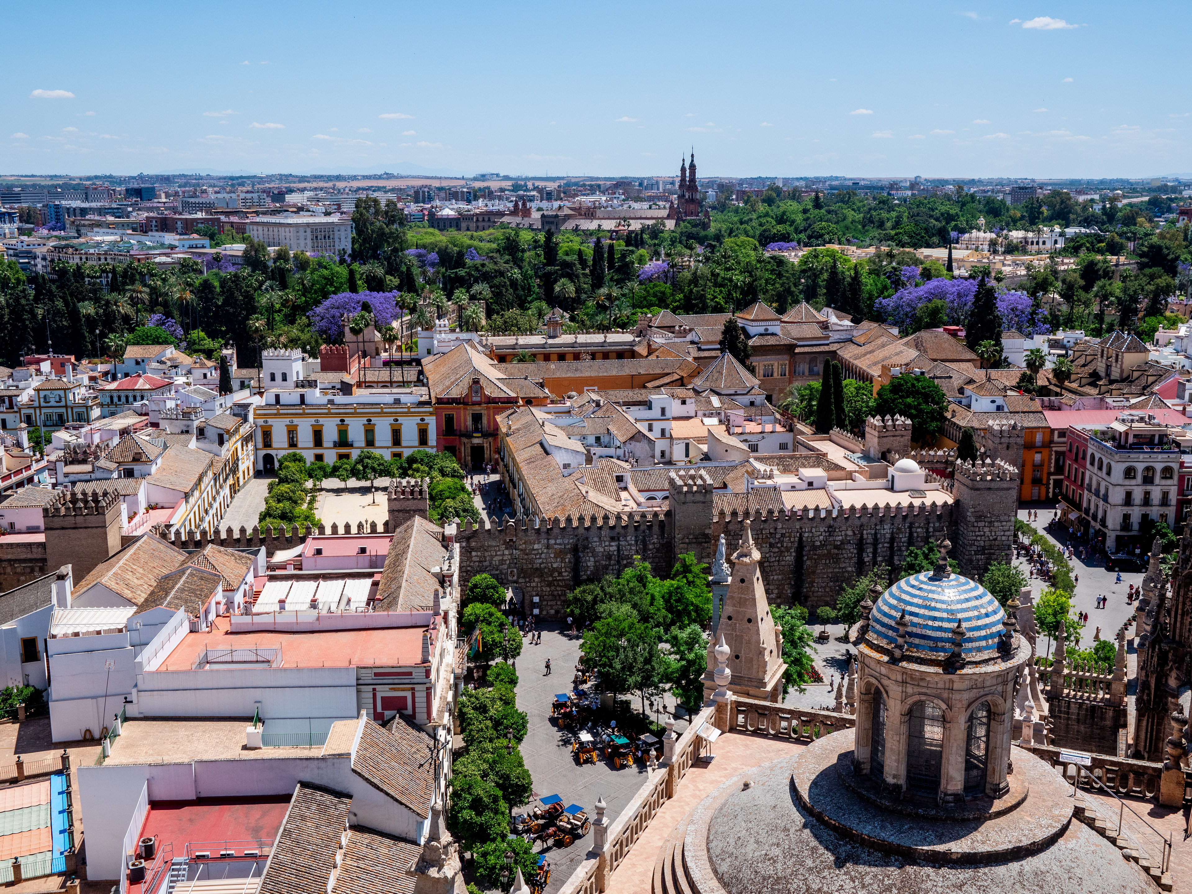 L'alcazar et les tours de la Place d'Espagne