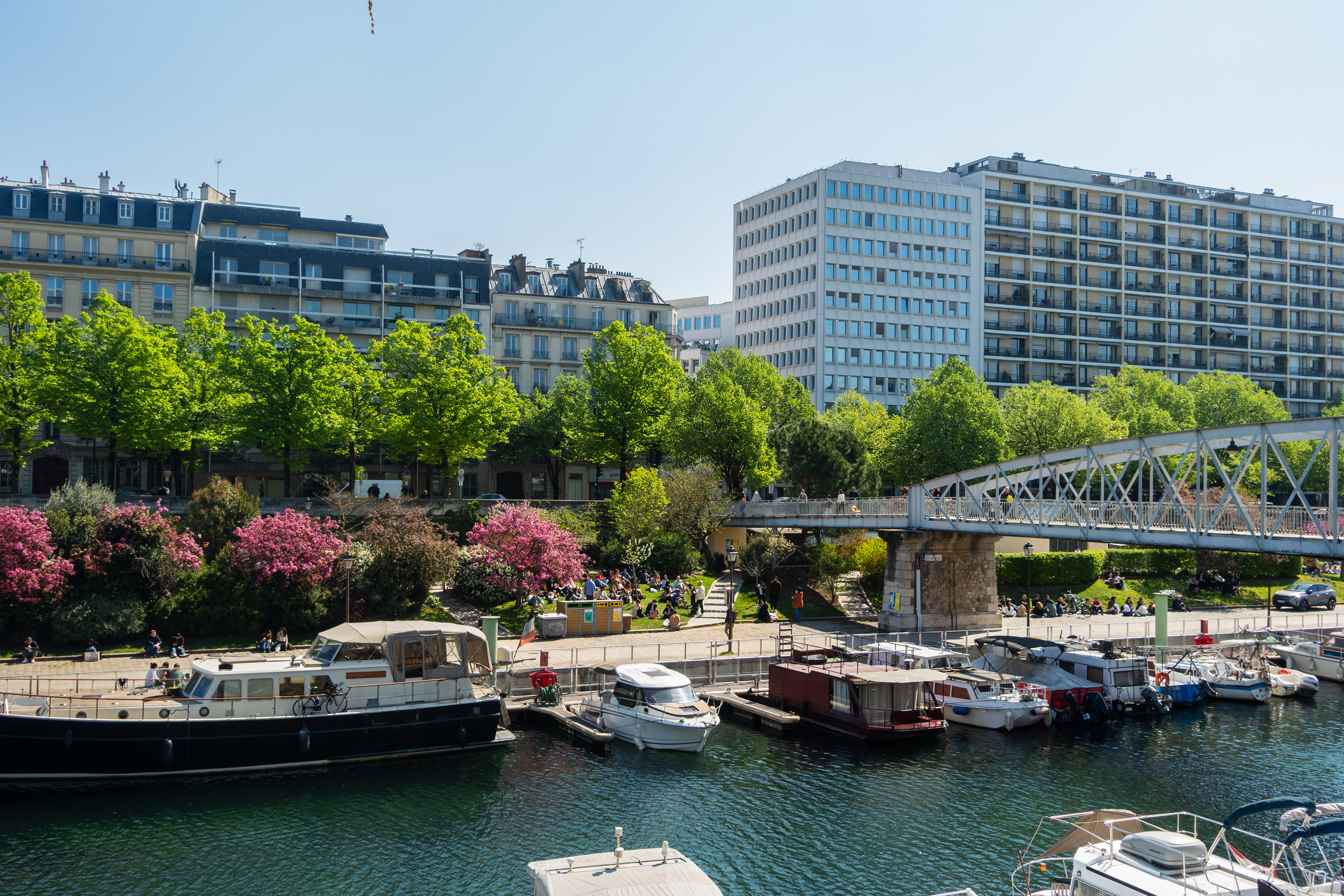 Le port au printemps