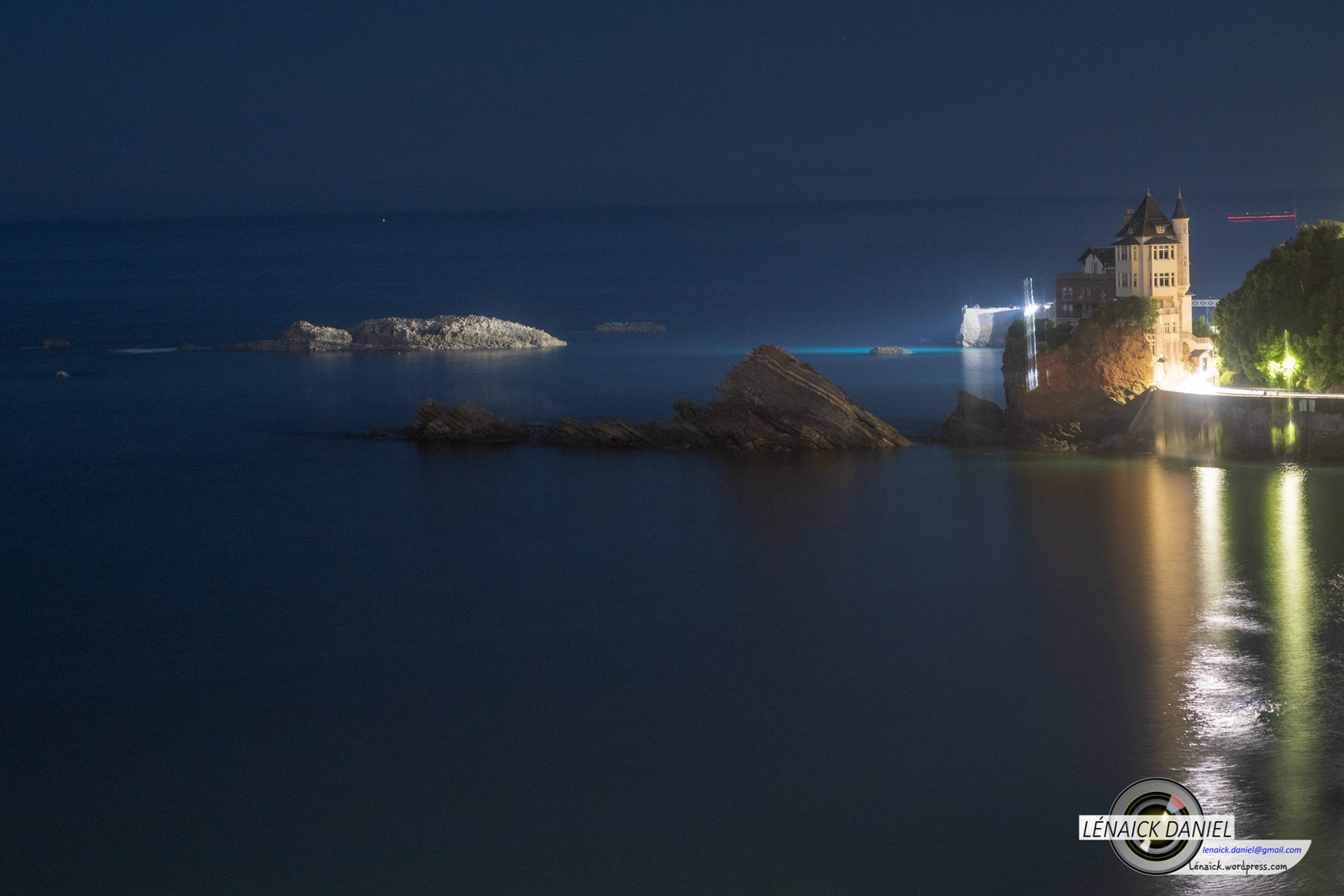 De nuit regard vers la Villa Belza, été 2018