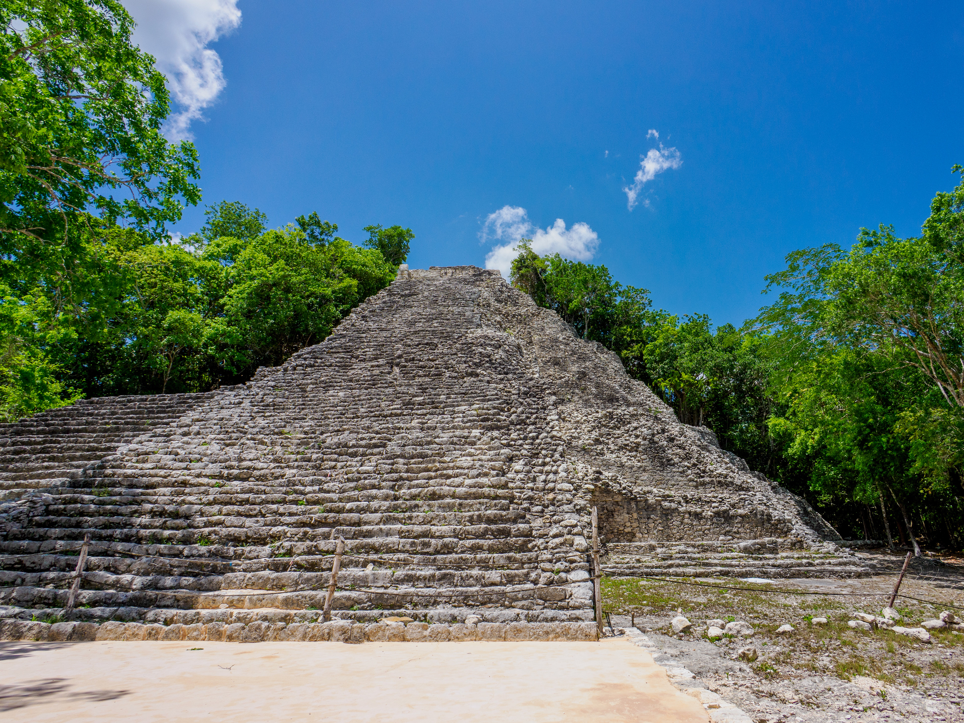la grrande pyramide d e Coba