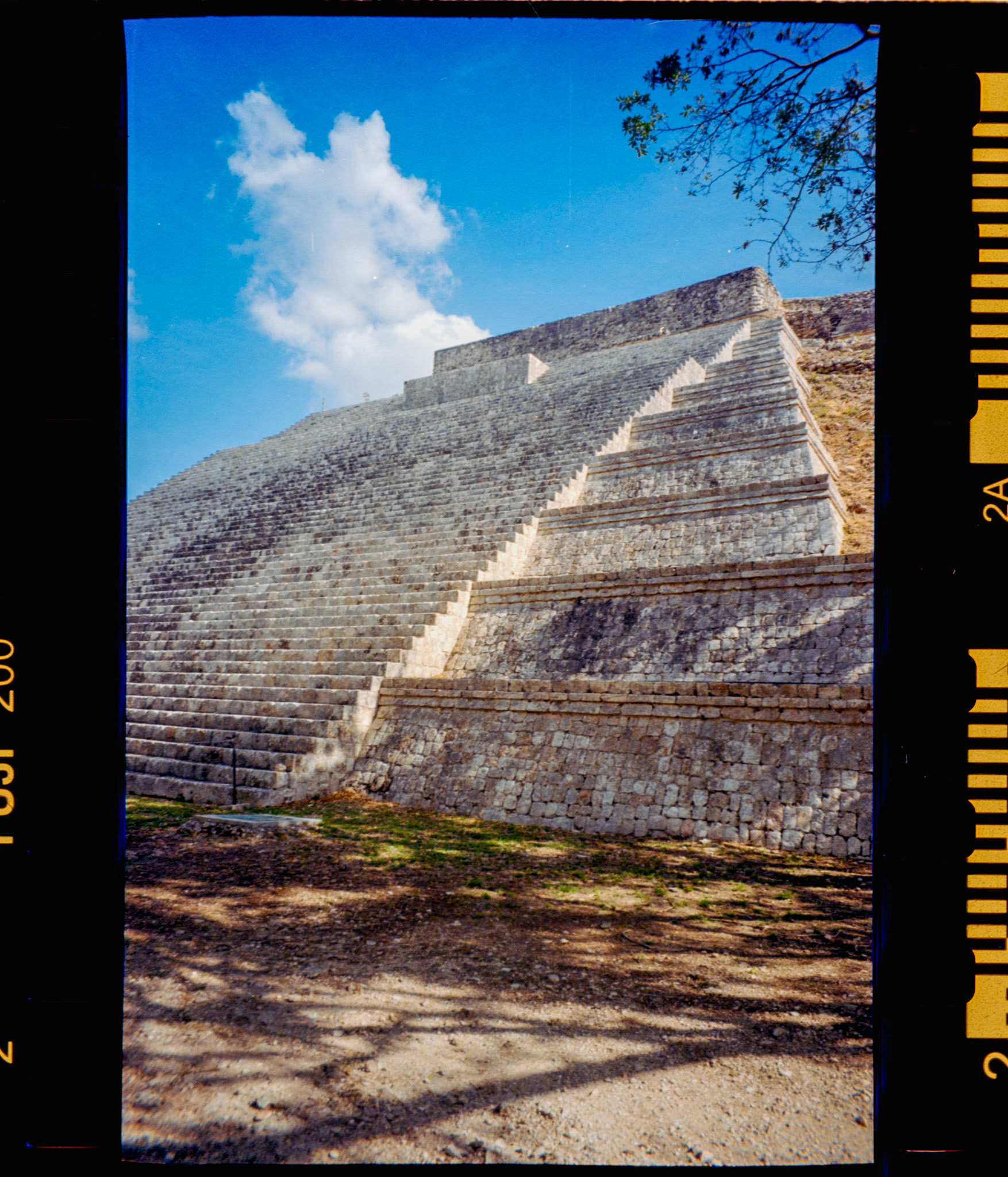 grande pyramide. Fuji 200