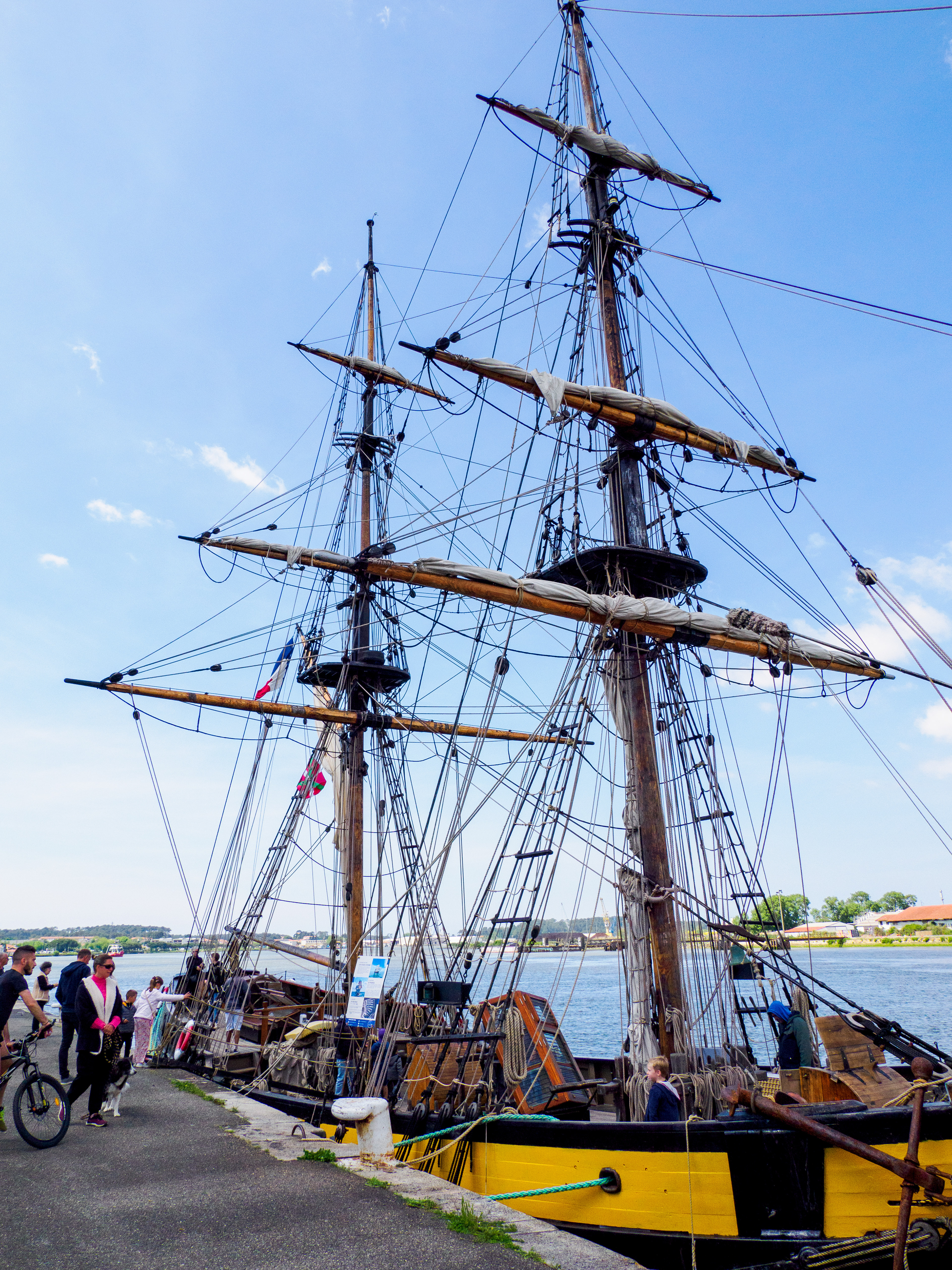 Voilier Le Phoenix en escale à Bayonne