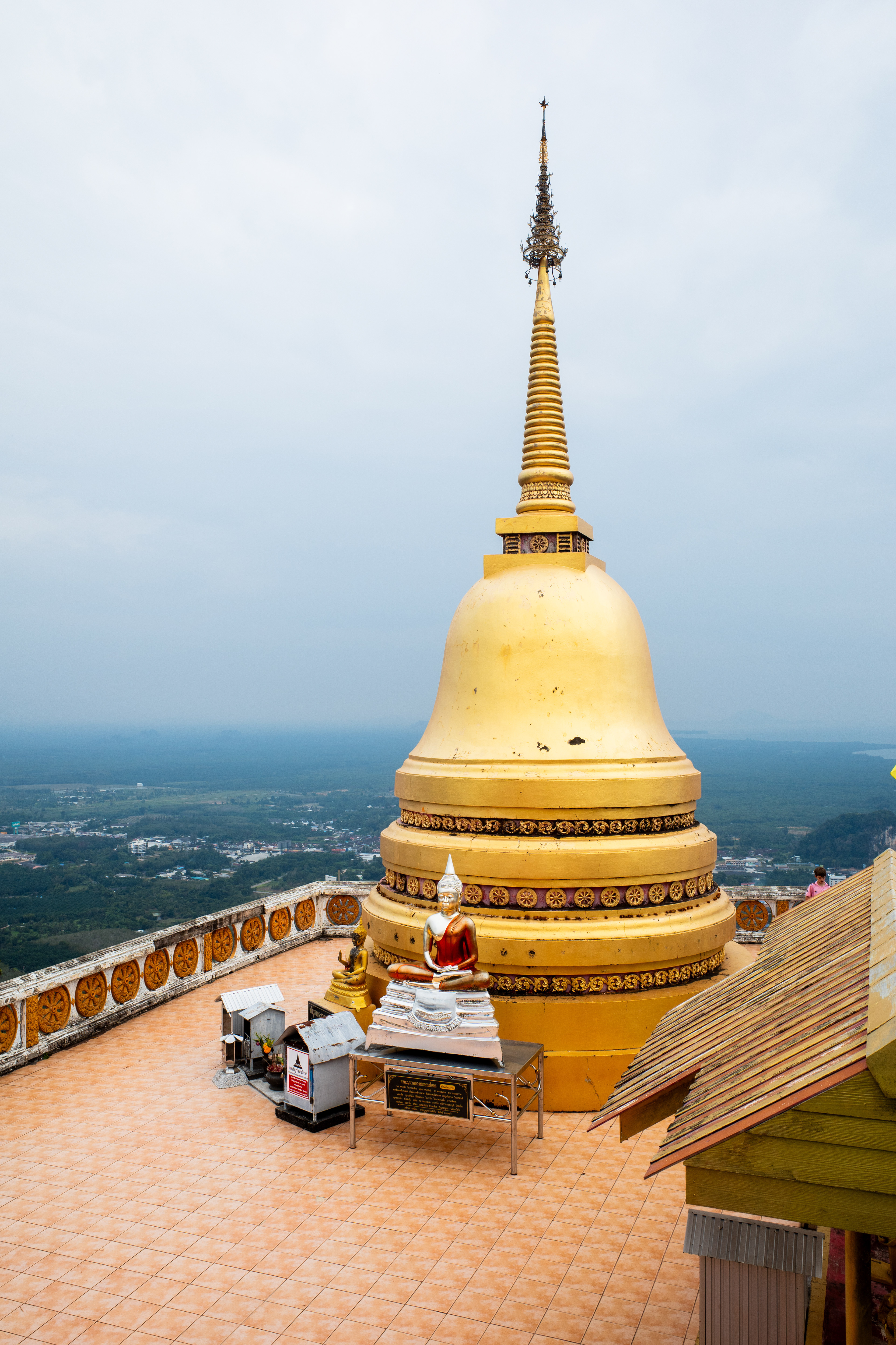 Le temple est richement décoré