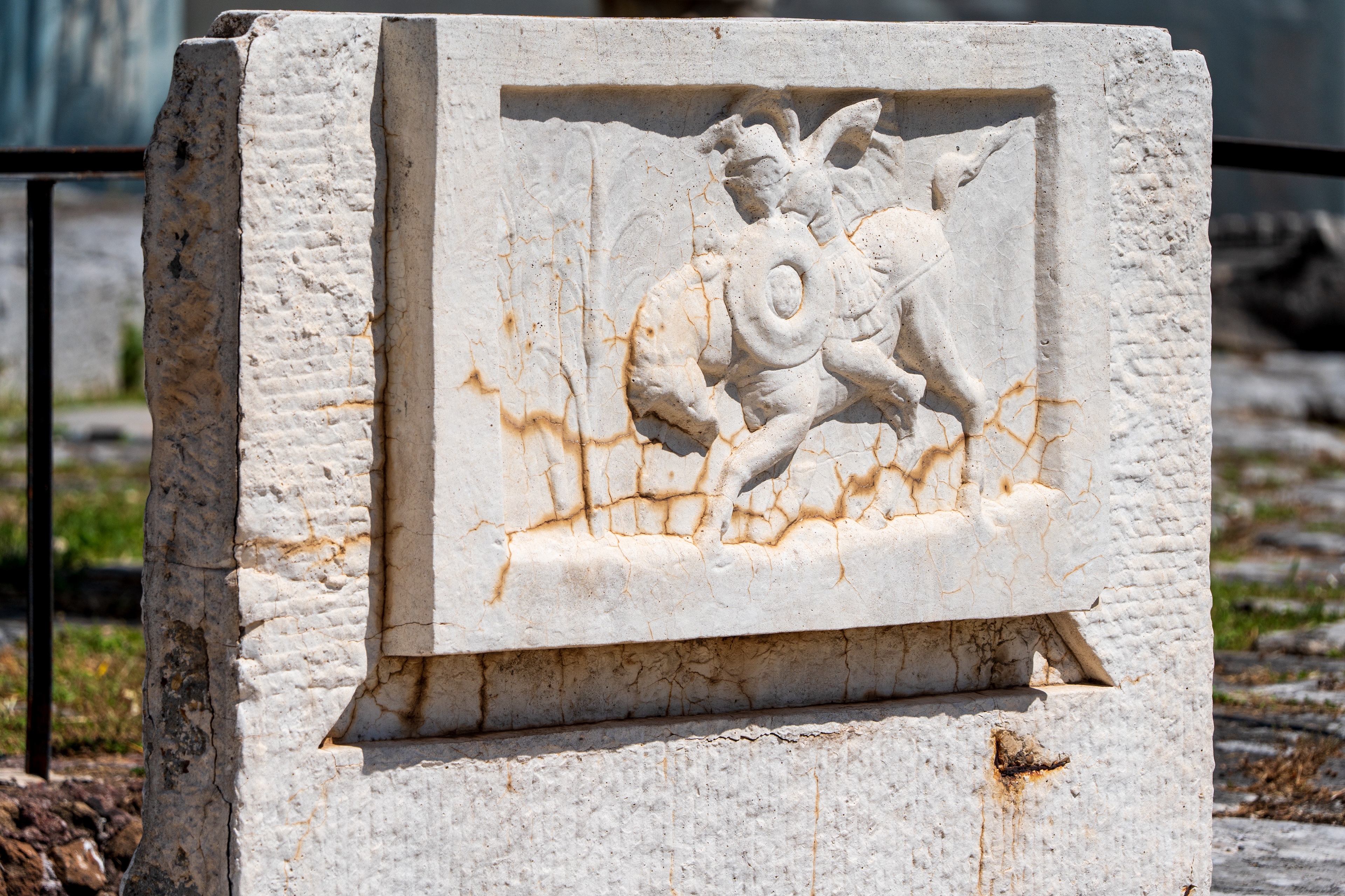 bas relief, forum romain
