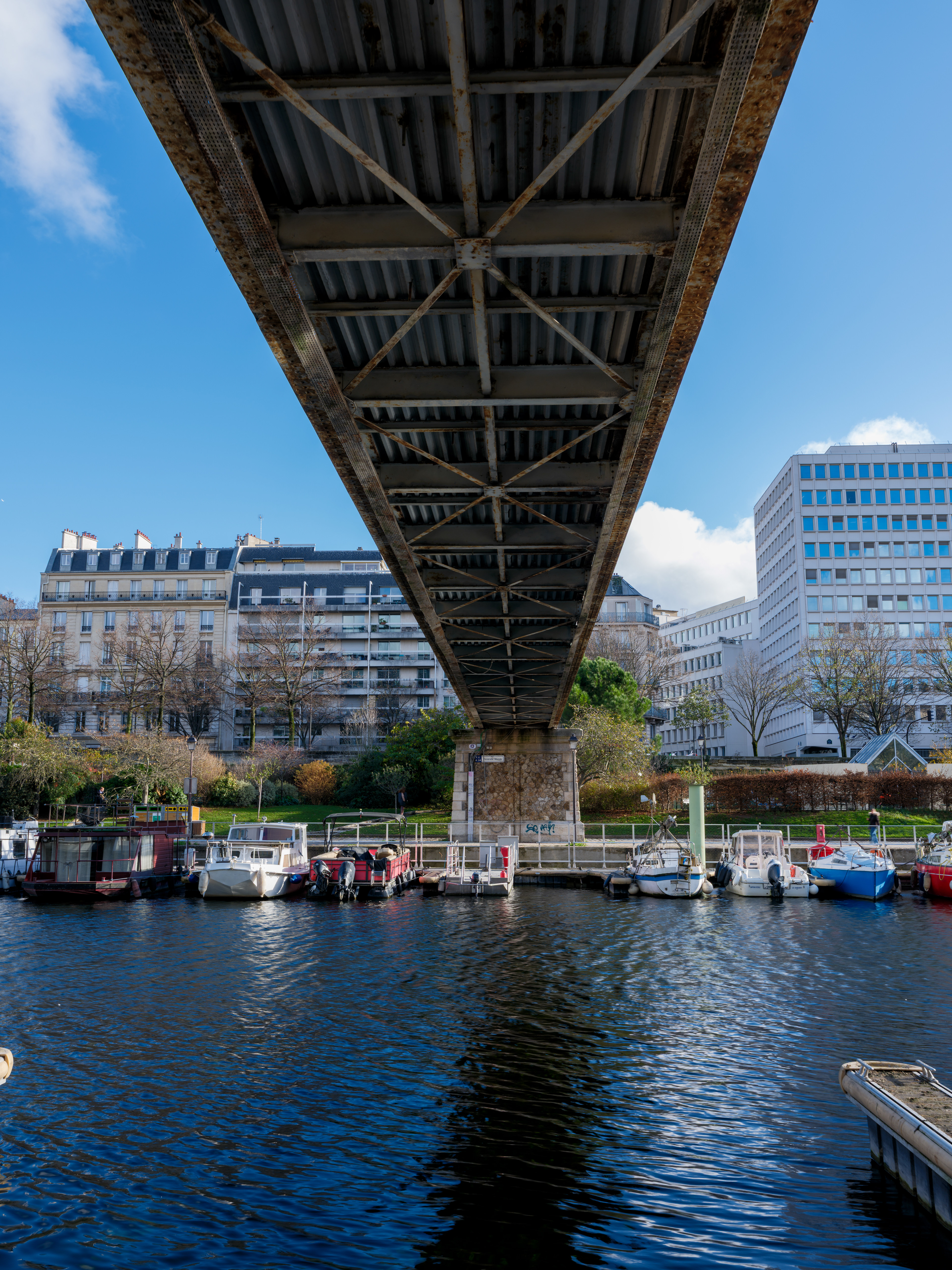 Sous la passerelle Jim Morrison