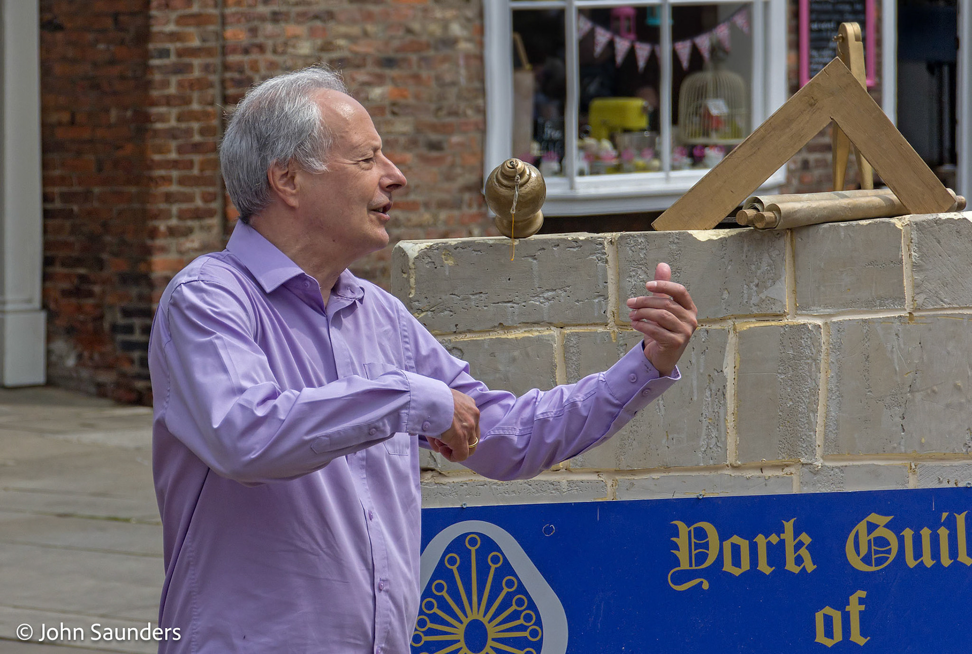 Chorus, College Green