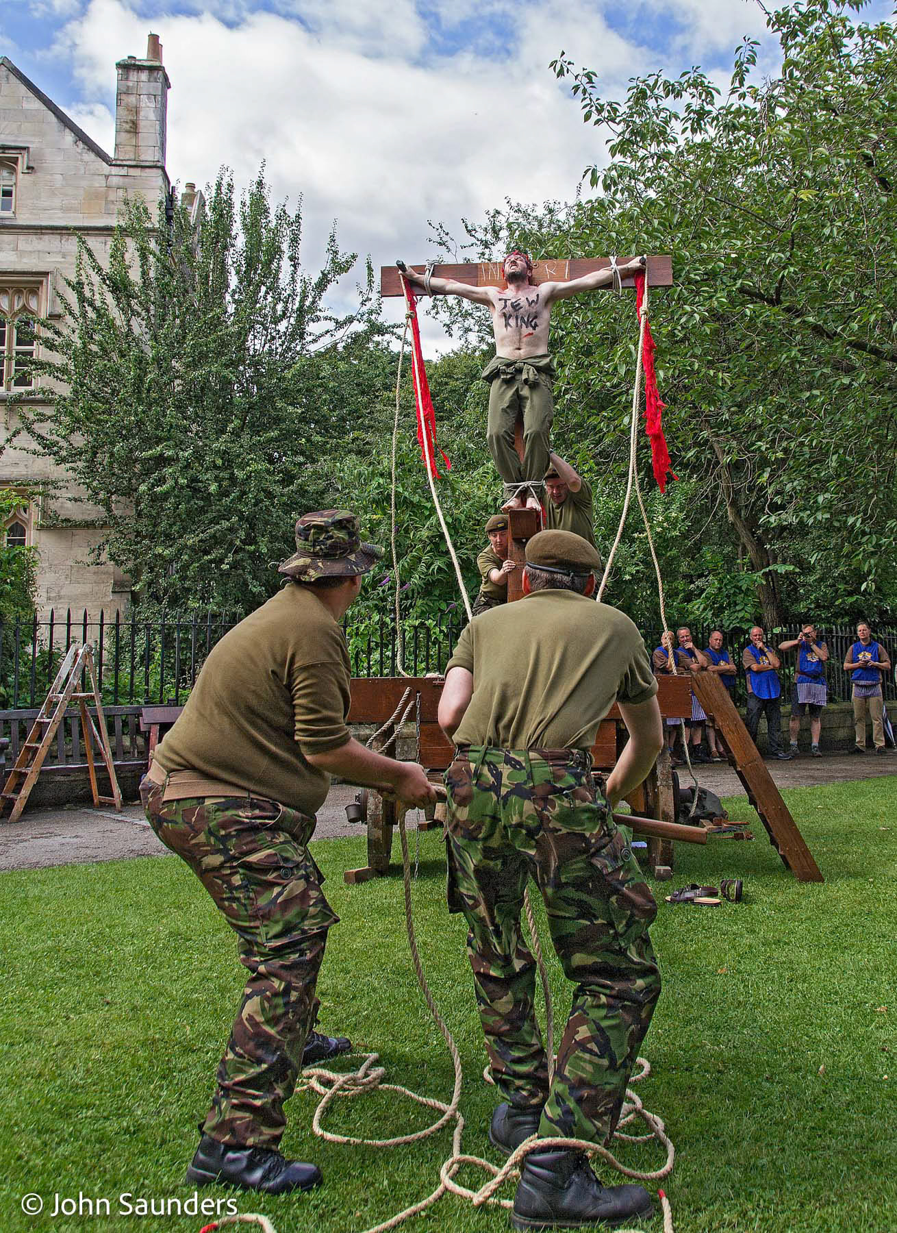 The Crucifixion and The Death of Christ, Dean's Park