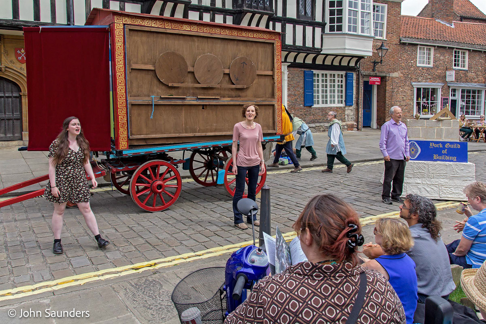 Chorus, College Green