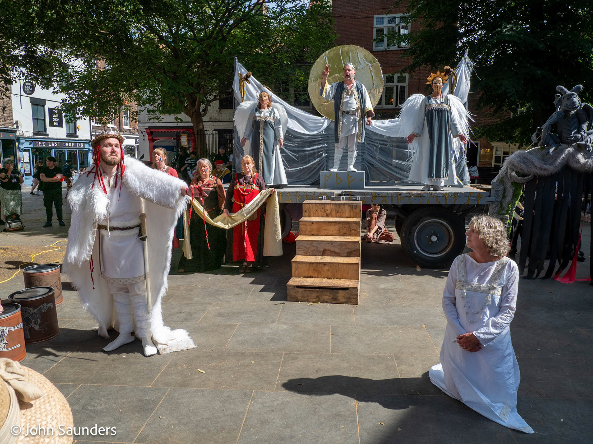 Doomsday and the Coronation of Mary